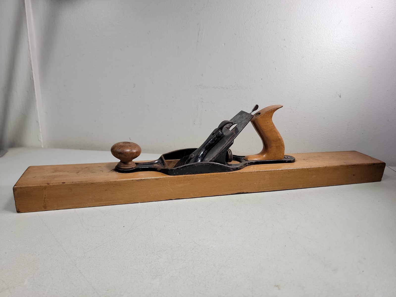 Vintage Birmingham B. Plane (No 32 Size) 26″ Long Transitional Wood Plane