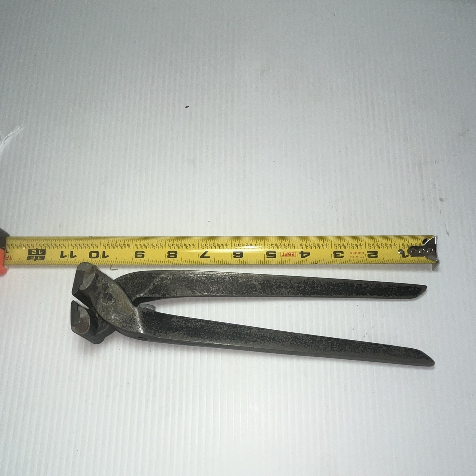 Vintage Metal End Cutting Nippers / Pliers Hand Tool Approx 8 in