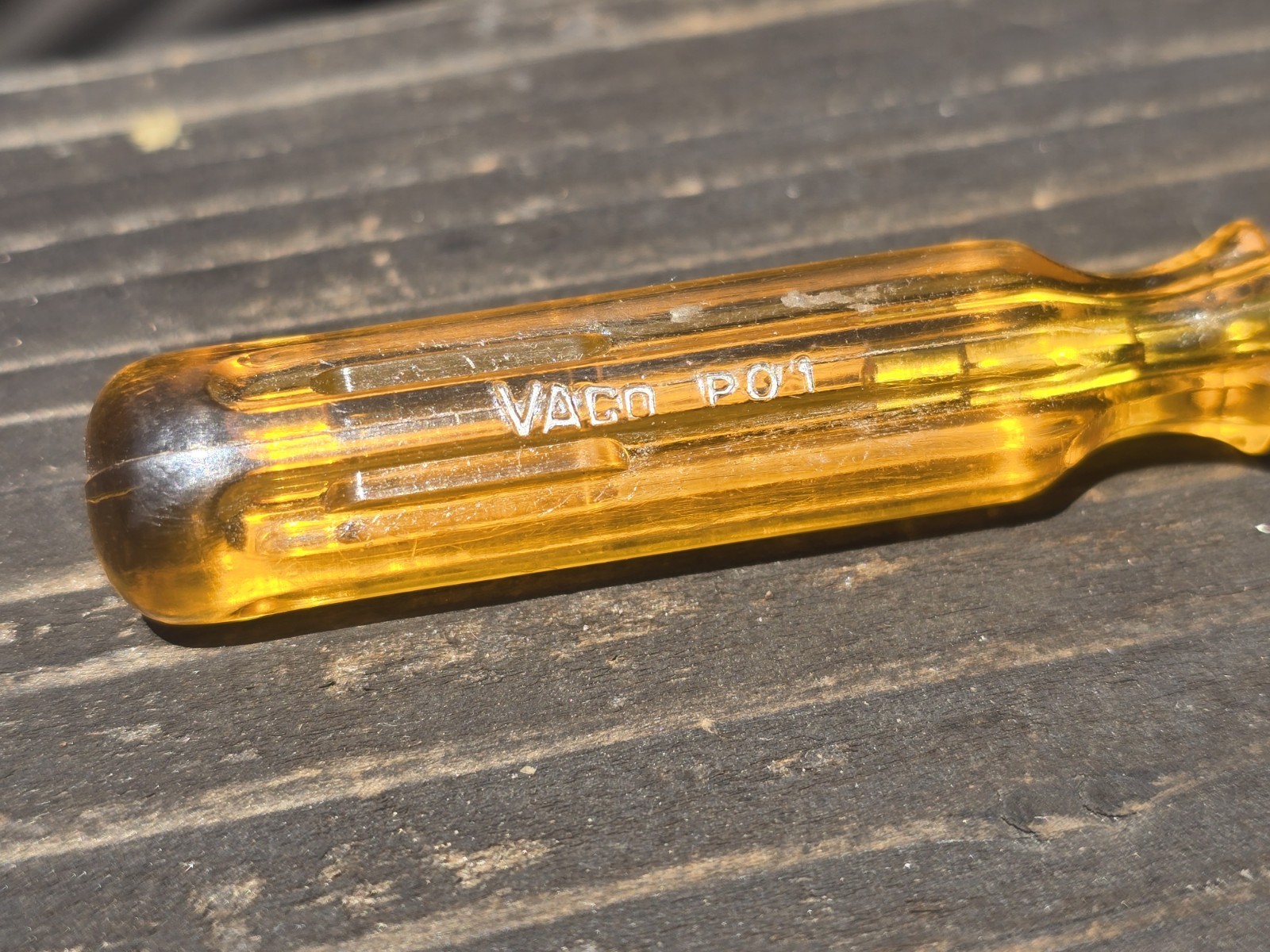 VACO P-01 #0 x 2-1/2″ Phillips Screwdriver USA tool yellow handle tool, vtg