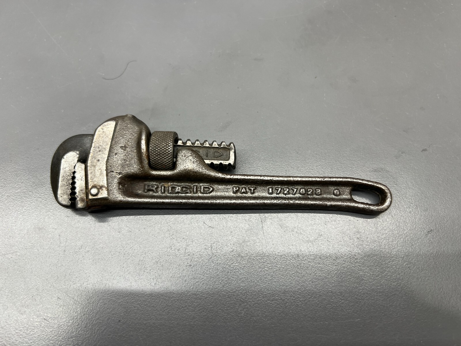 (T) VINTAGE RIDGID RIDGE TOOL CO. 6″ HARDENED PIPE WRENCH – ELYRIA, OH USA – VGC