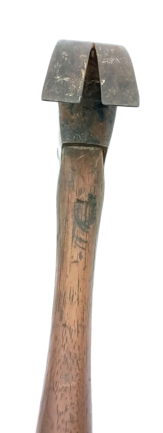 Vintage HELLER 28 oz Ounce Ounces Carpenter Hammer with Horse Logo and Handle