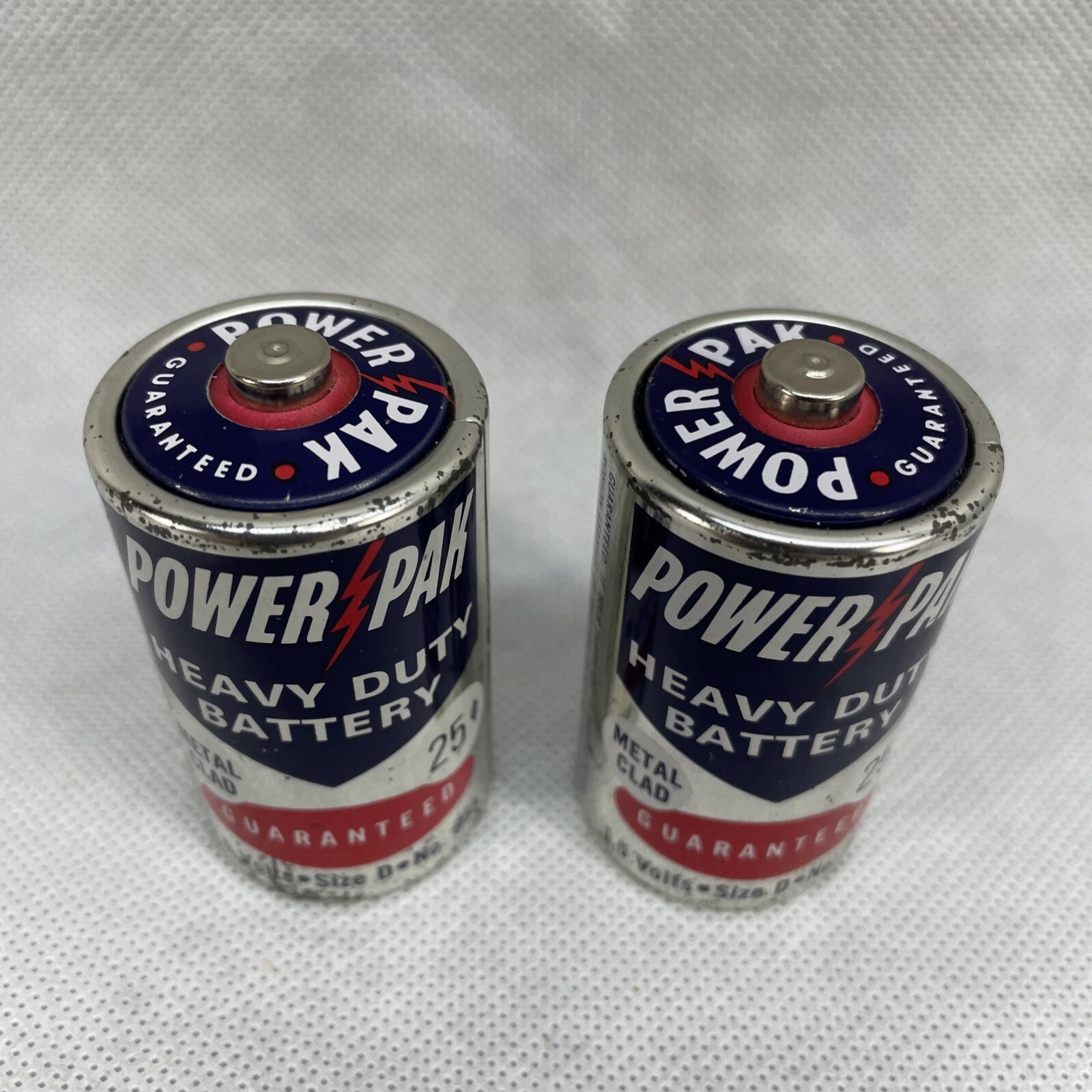2 Vintage Power-Pak Heavy Duty D Size Battery ~ For Display Great Graphics 3/2