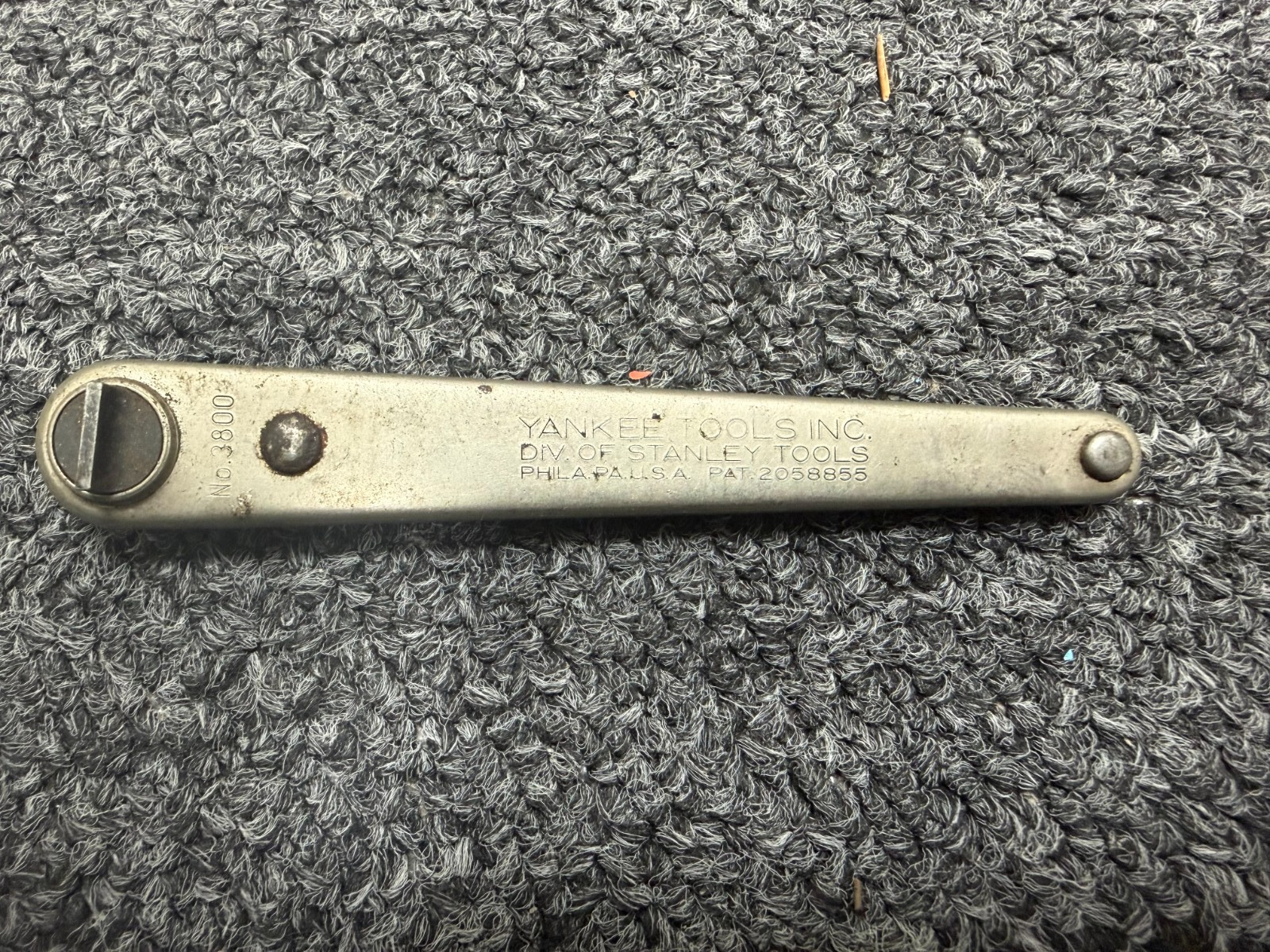 Vintage 4-1/2″ YANKEE Tools No. 3800 Ratcheting Screwdriver