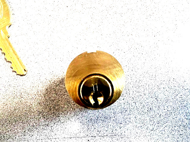 LOCKSPORT COLLECTOR 1 1/8 UNDERCUT MORTISE CYLINDER SCH 6 PIN WITH 3 DECO KEY
