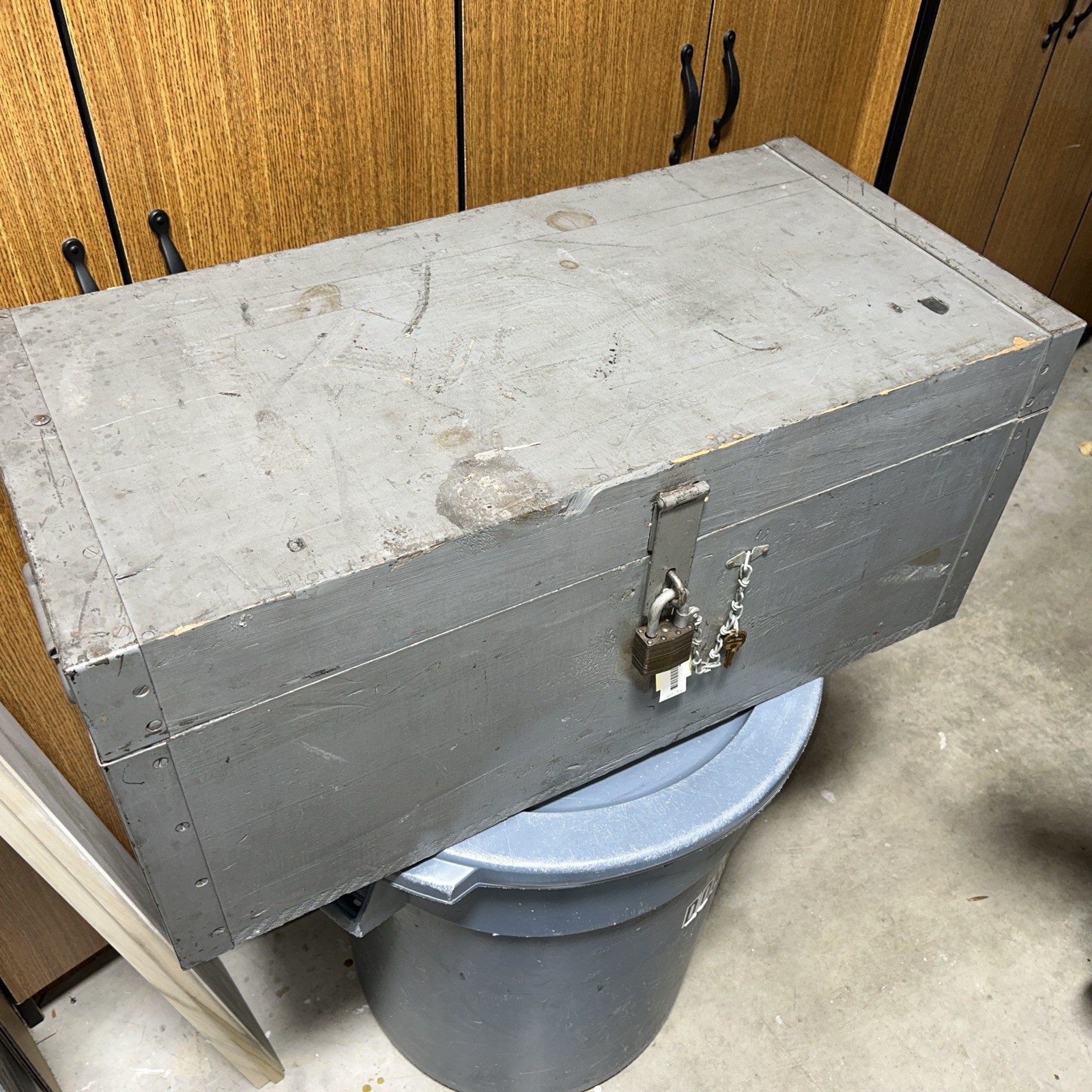 ￼SUPER RARE Vintage 1952 US NAVY carpenters tool chest full of tools MOST UNUSED