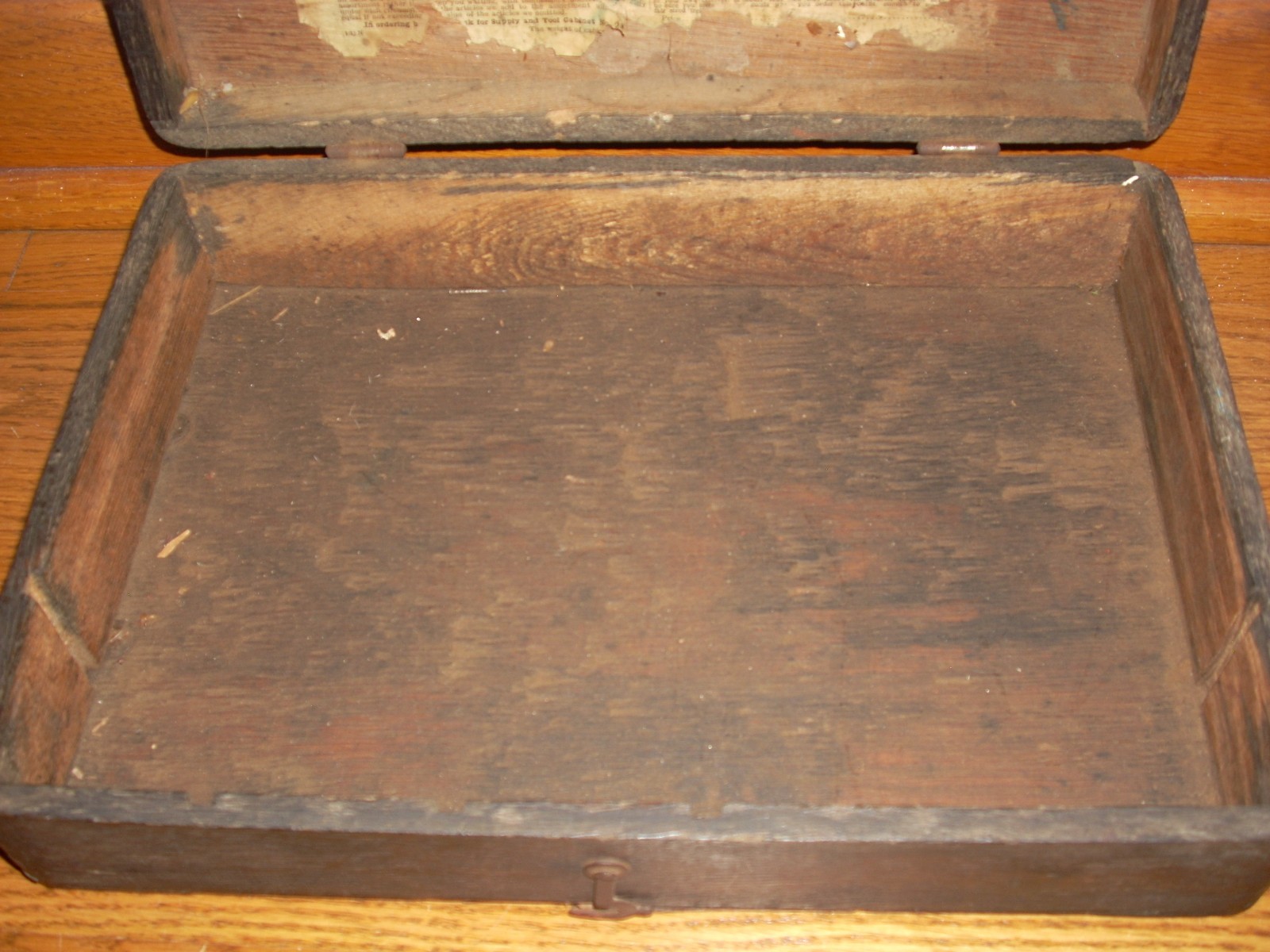 Antique SEARS Wooden Tool/Storage Box model 2N100 Empty.