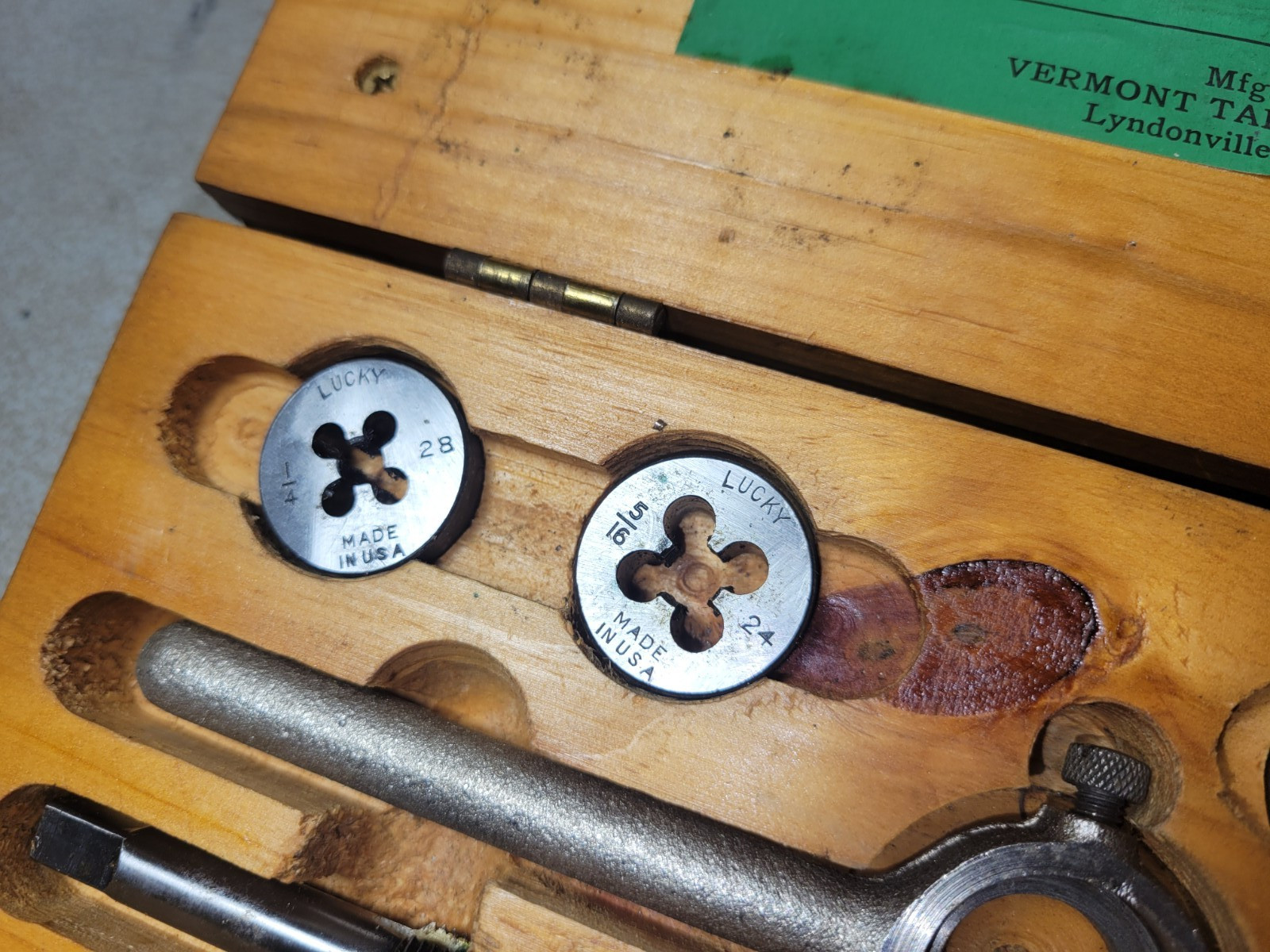 Vintage Vermont Lucky Tap & Die Set No.2 w/Wood Case USA 1/4″ to 1/2″ Complete