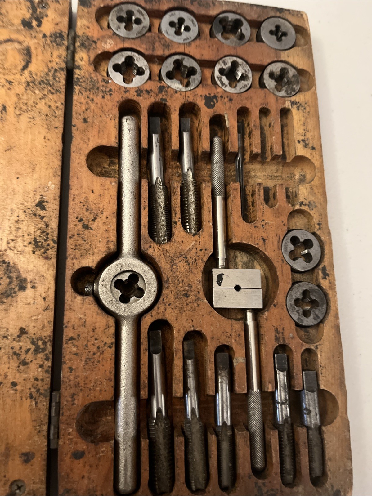 Vtg Tap & Die Set w/ Wood Case Lucky Brand Ace Mixed Brands 20 Pieces