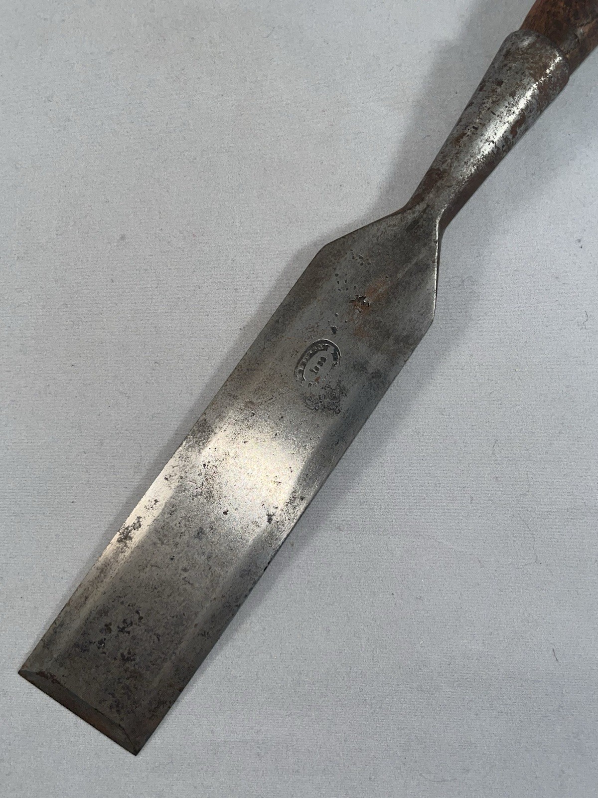 Antique D.R. Barton 1832 Beveled Framing Chisel 1 10/16″ Wide Socket End