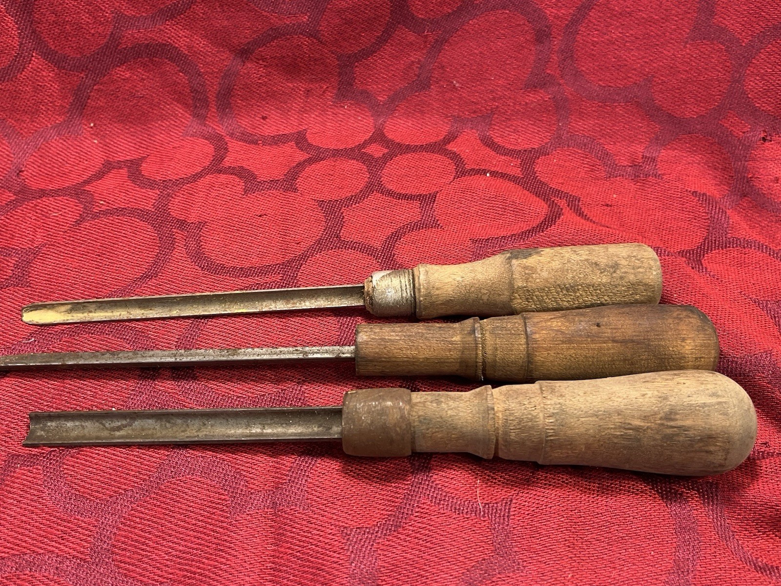 3 Antique Wood Carving Gouges Chisels Tools Farmhouse Barn. — 9487