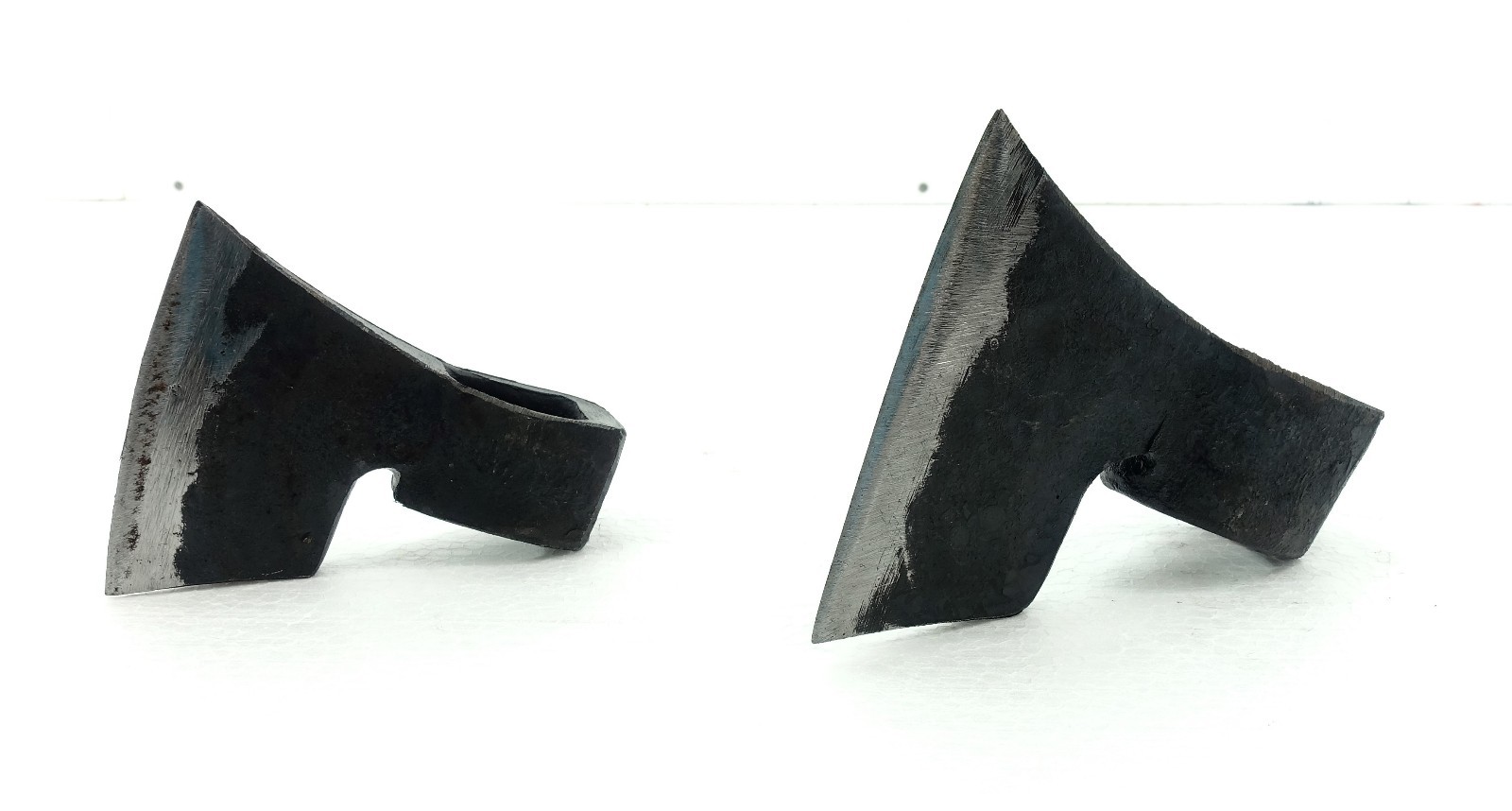 Lot of 2 axe 1.20 lbs – 0,6 lbs goosewing bearded broad german hatchet axe