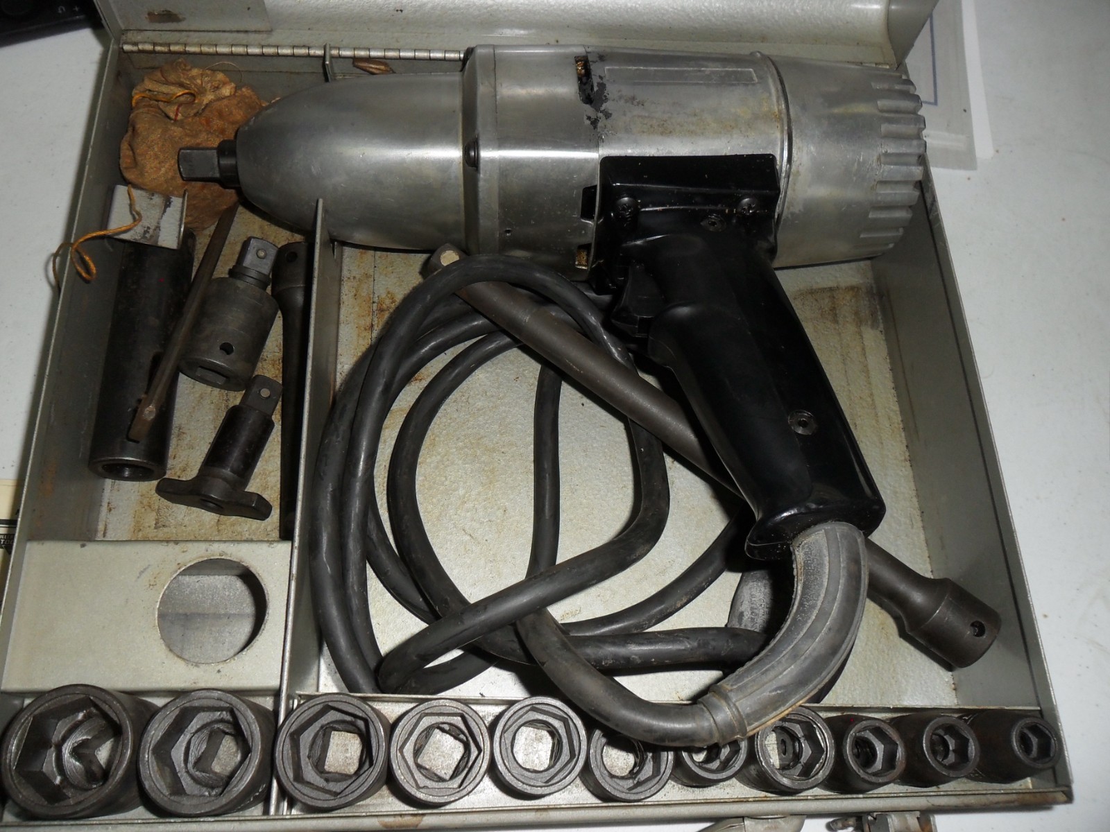 Vintage Millers Falls gw668 Electric Impact Wrench 1/2″ Drive with proto socket