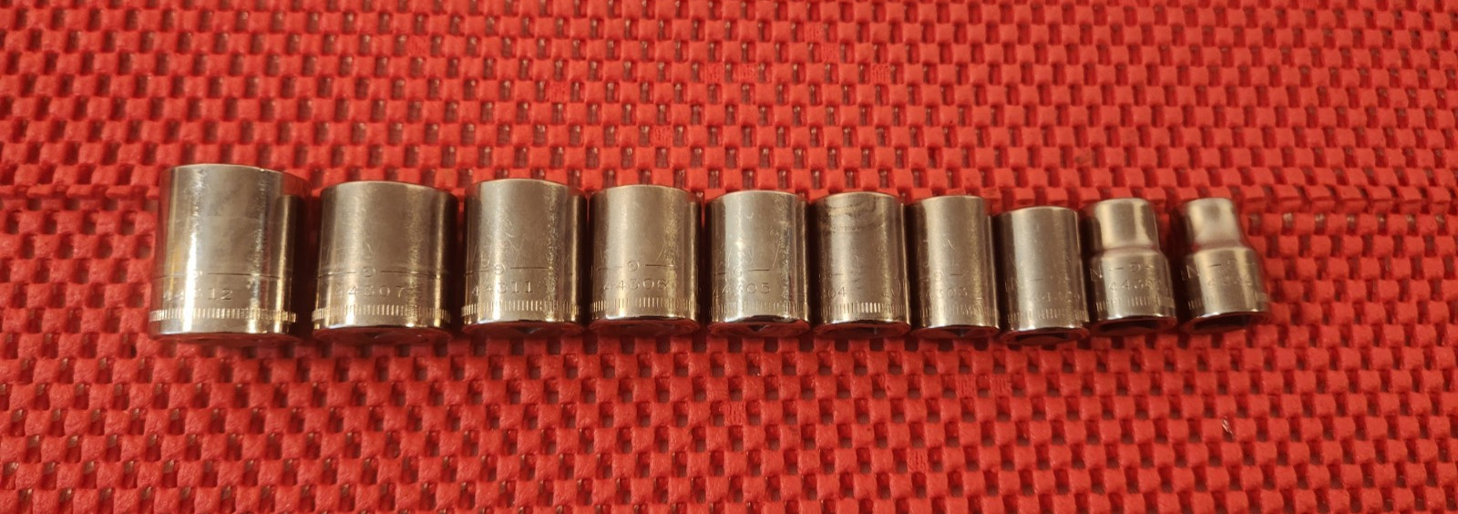 CRAFTSMAN 10 PIECE, 3/8″ DRIVE, METRIC 12 POINT SOCKET SET MADE I N THE U.S.A.