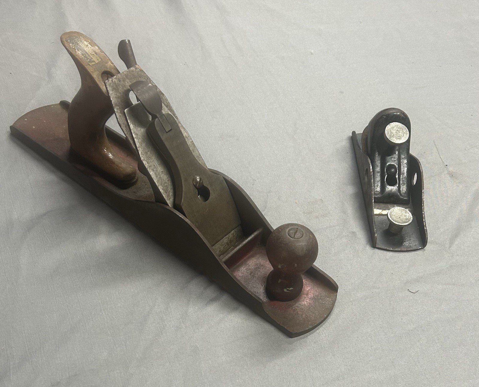 Vintage Cast Iron Hand Planes Woodworking Tool 14 & 6.5 Inches Lot of 2