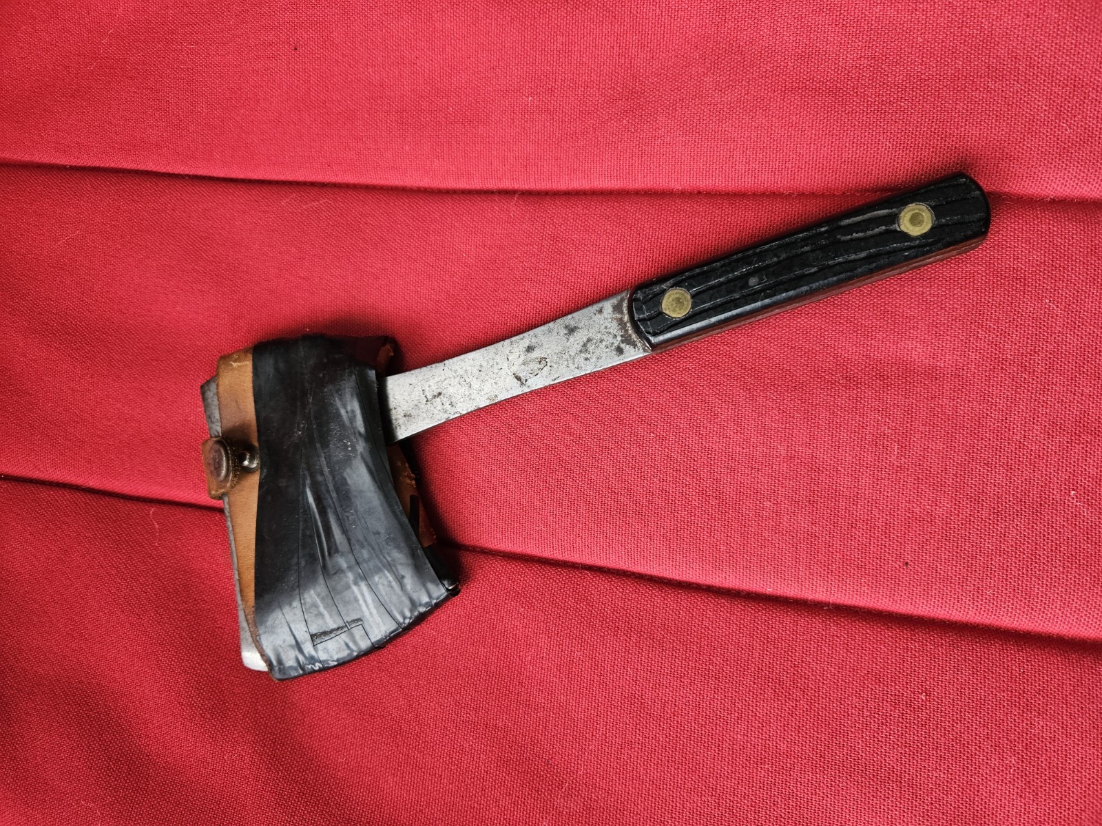 Vintage ORIGINAL HANDLE CARPENTER AXE HATCHET With Sheath