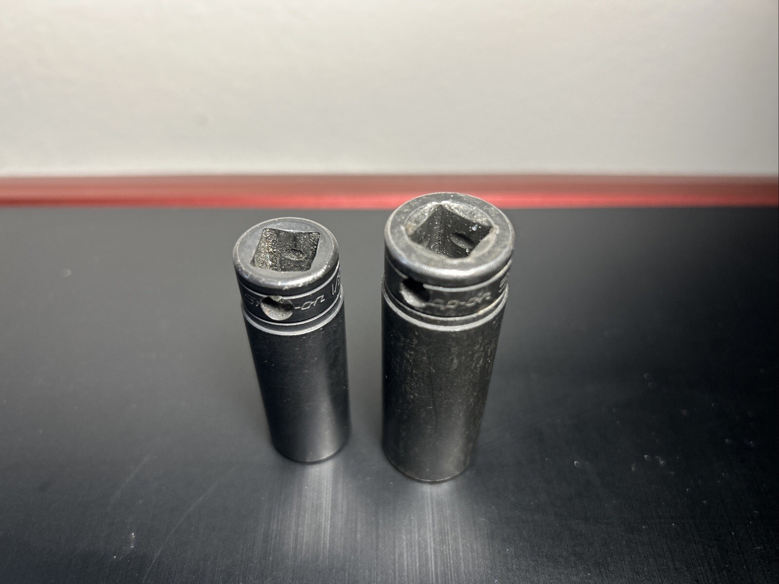 Snap-on 1/2 And 5/8s GSF161 And GSF201. 12 Point 3/8s Drive. 5/8s Has Letter B.