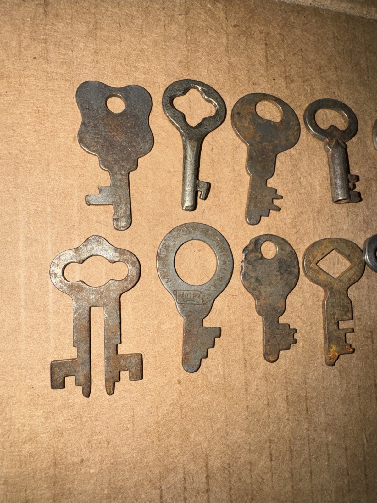 Lot Of 20 Various Antique Mini Skeleton Keys (see Pics)
