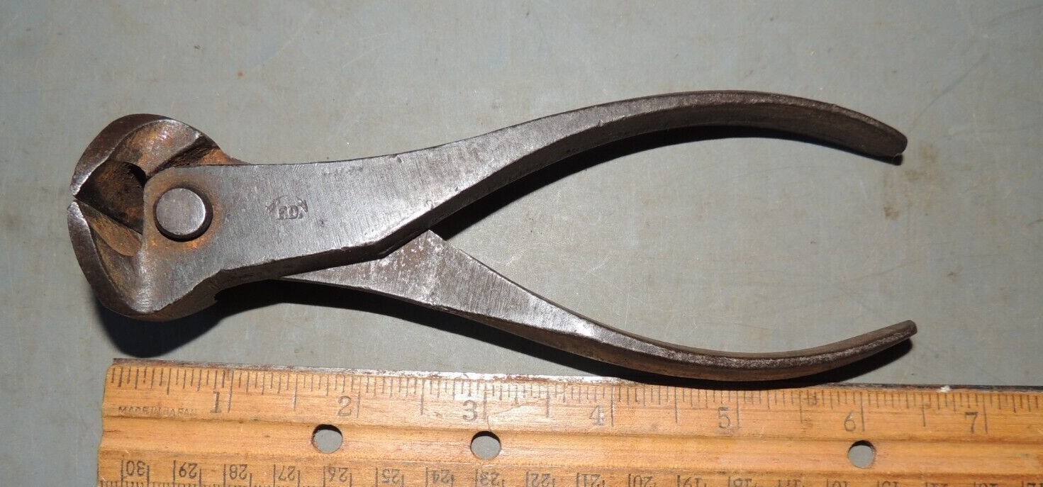 VINTAGE 6-1/4″ F. DICK END CUTTERS NIPPERS (FOR HARD WIRE) ARROW LOGO Germany
