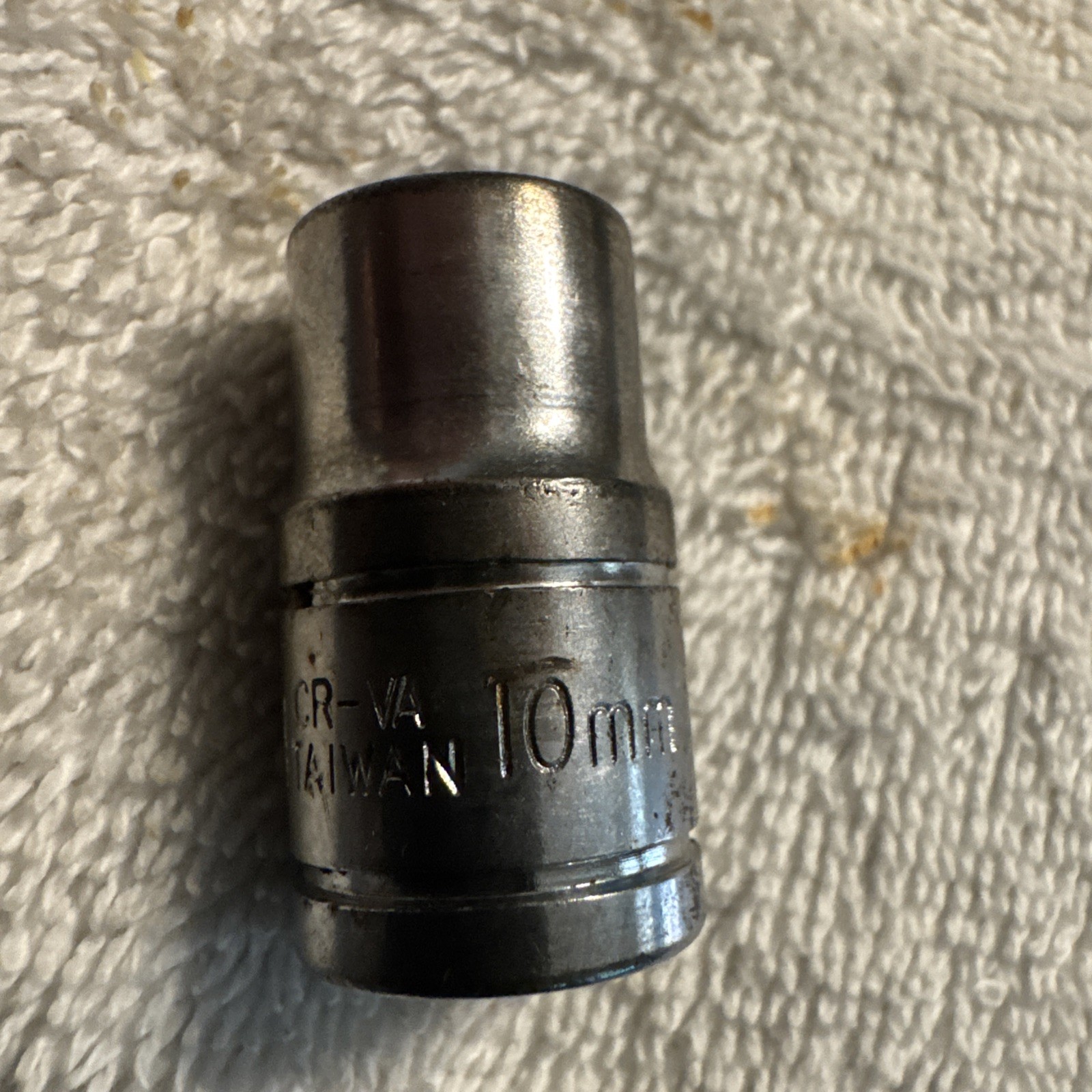10 mm, Great Neck 10mm 12-Point Socket in 3/8″ Dr vtg tool cr- va