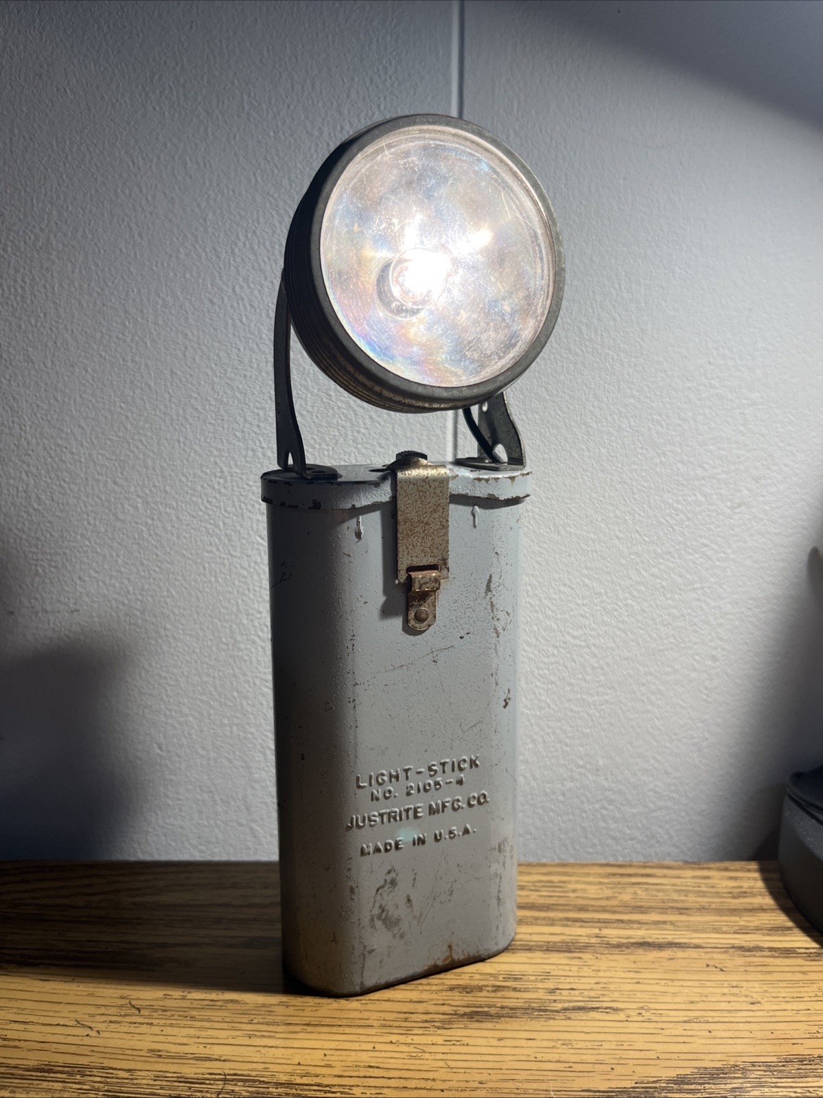 Vintage Justrite Mfg. Co. Flashlight Bell System Light-Stick No 2105-4 USA