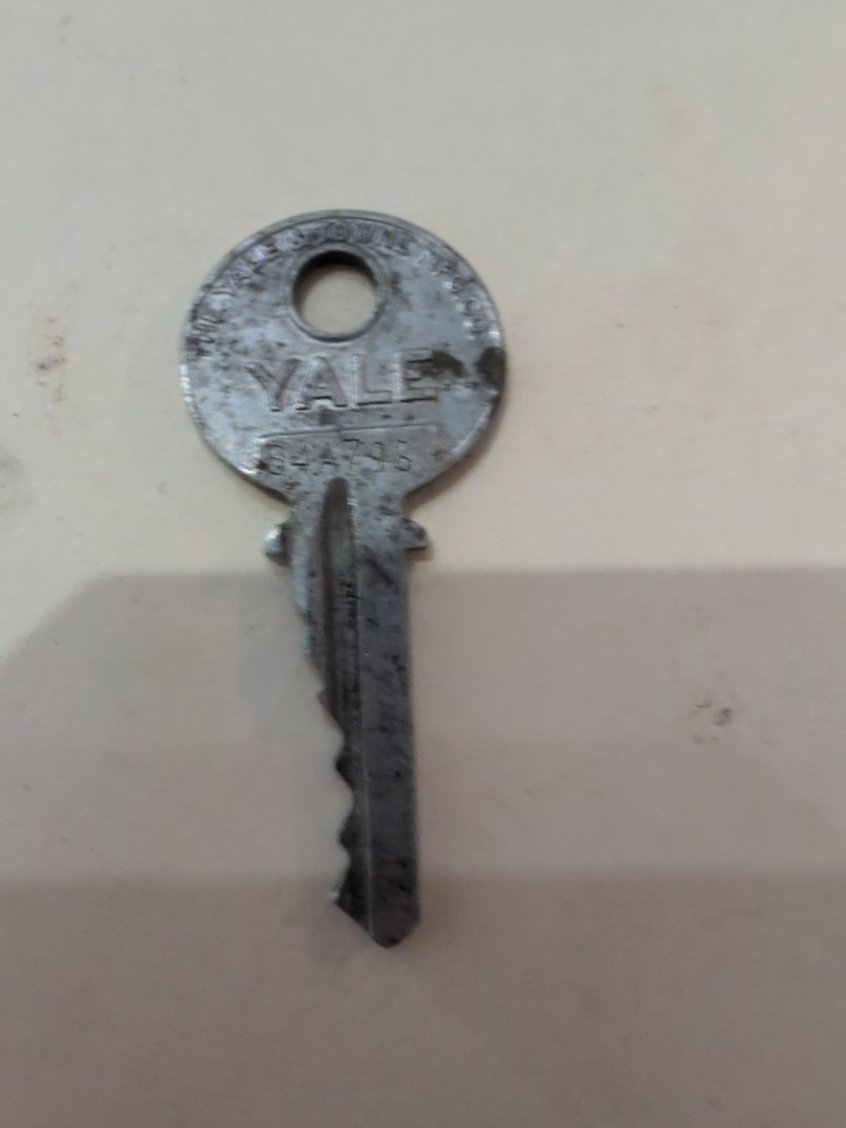 Vintage Yale Key 84A798