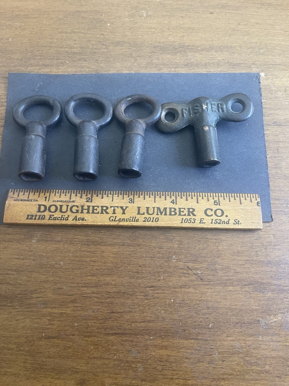 Vintage Antique Metal Gas Valve Radiator Fireplace Skate Keys Tools Lot of 4