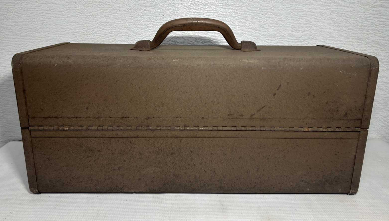 Vintage Kennedy T-18 Tool Box Tackle Hardware Fishing All Metal Rusty Patina