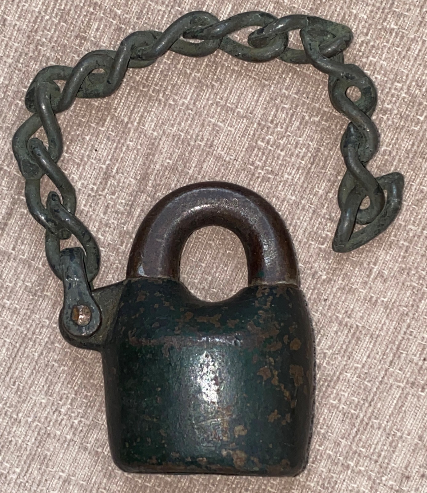 Vintage Cast Iron Tumbler Star Padlock with Chain – 151