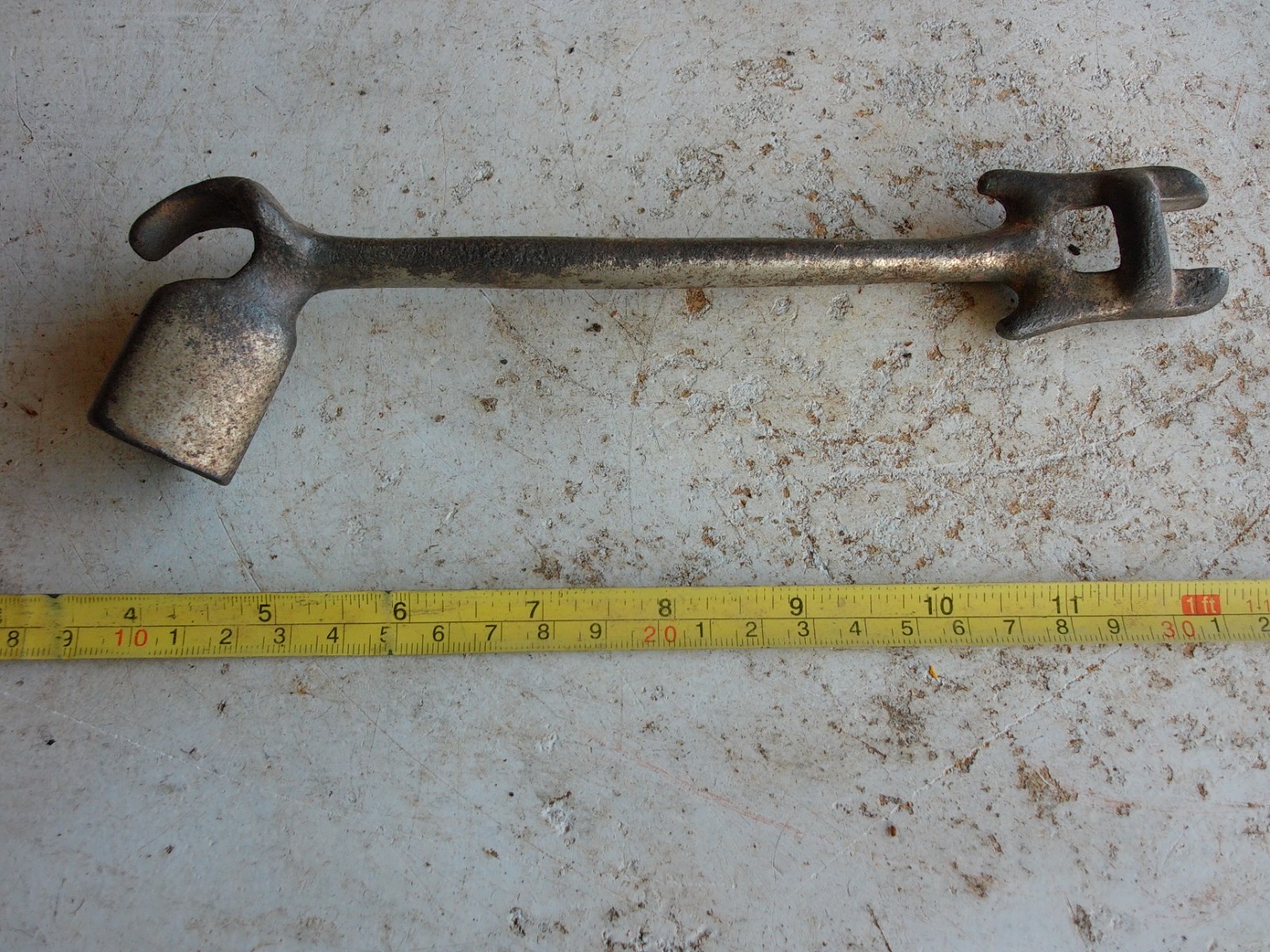 Antique Cast Iron Stove Tool Lot 26-2-i2