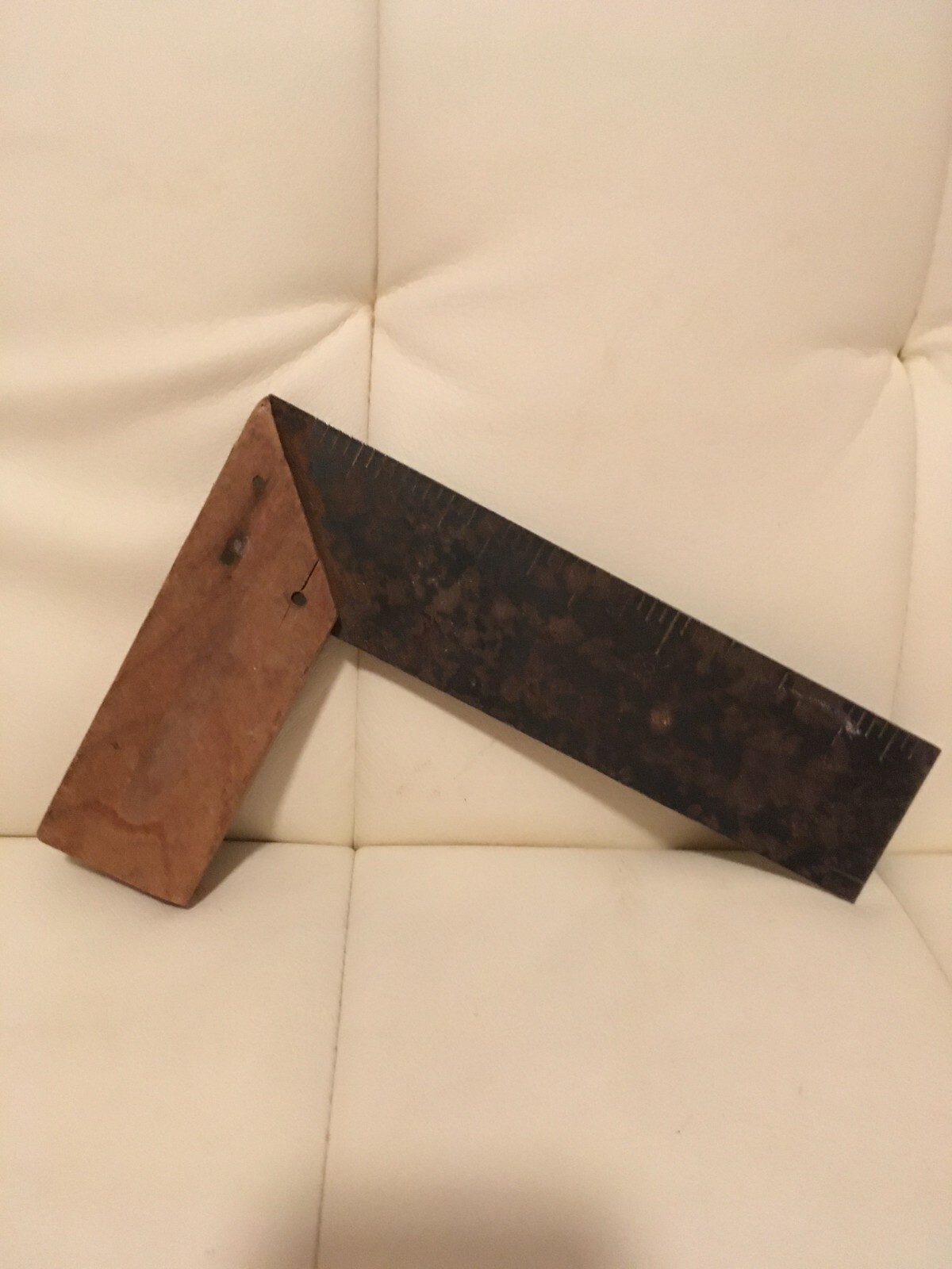 Vintage SOHACO SOUTHINGTON HARDWARE CO. 7 1/2″ Tri Square w/ Wood Handle