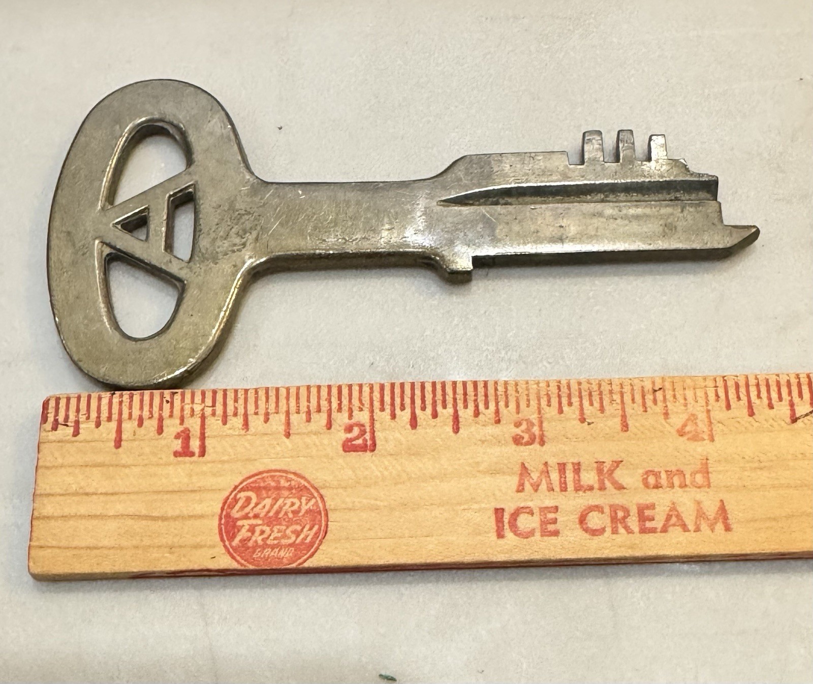 NICE Folger Adam Manly Jail Works Lg Brass Prison Cell Key Dalton Georgia 1013
