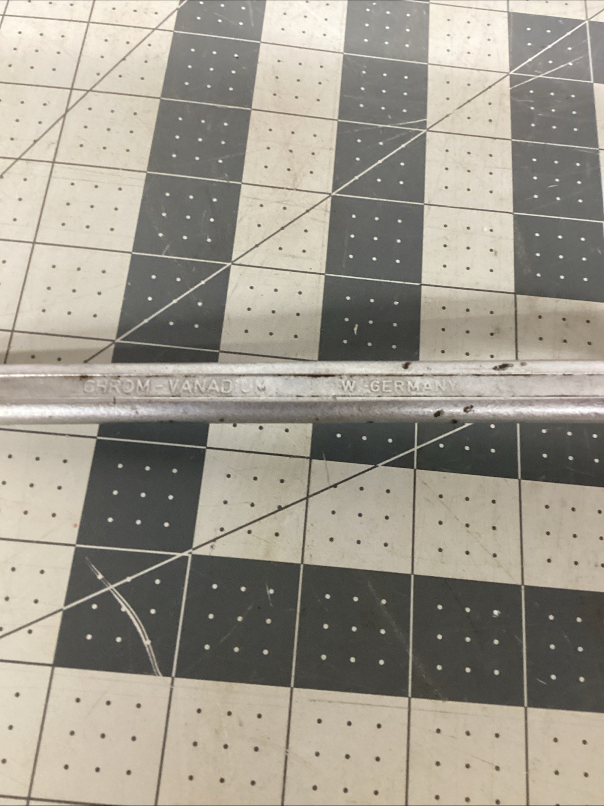 Chrome Vanadium Box-End Offset Combination Wrench, 17mm 19mm Germany