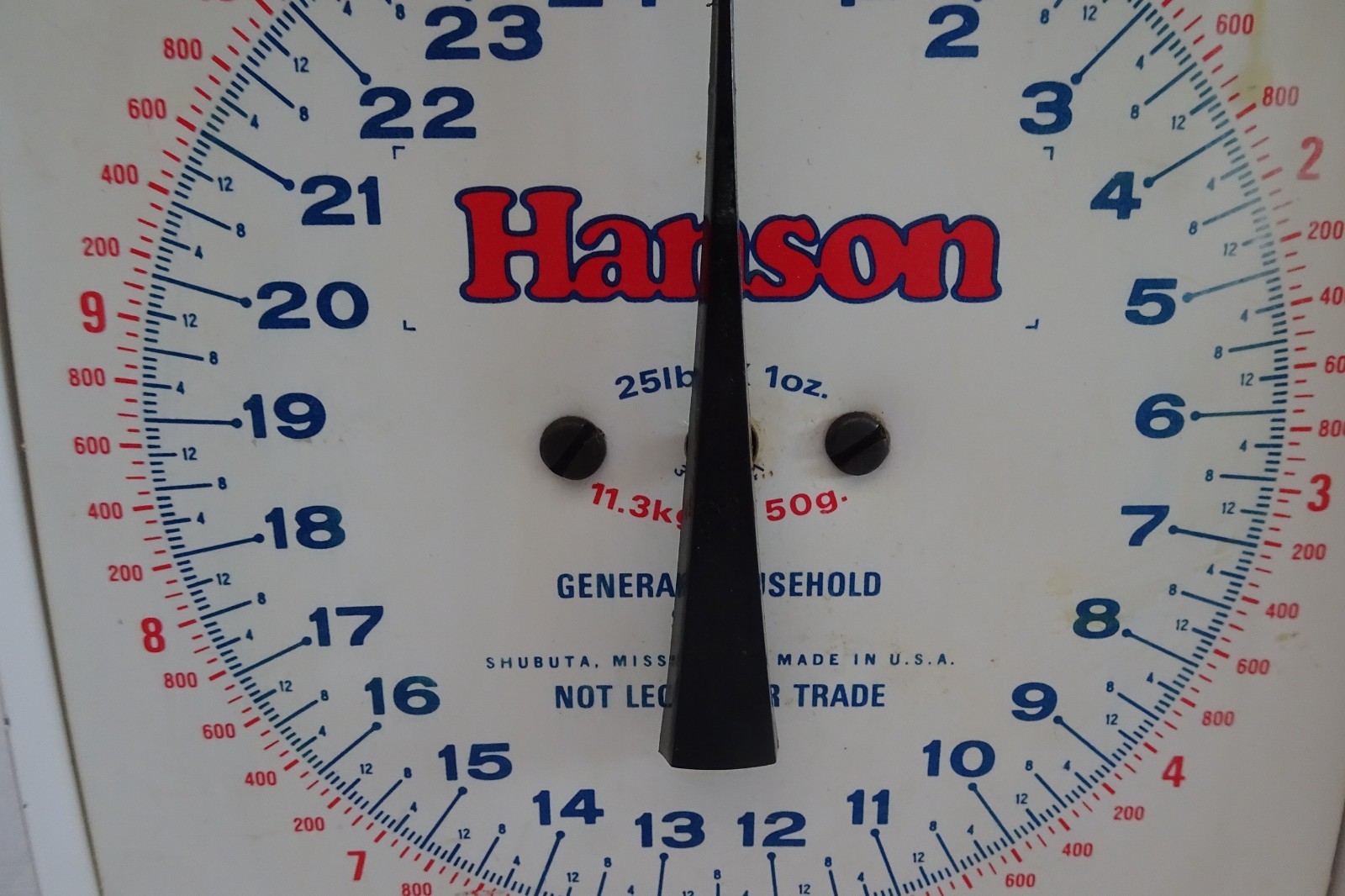 VINTAGE HANSON KITCHEN UTILITY SCALE – 25 lb. also Grams & Kilograms