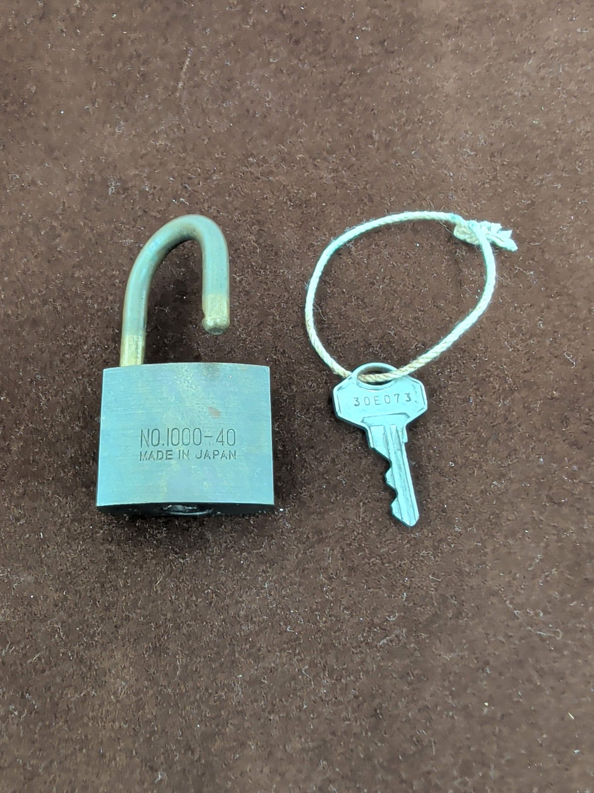 Vintage ALPHA Japanese Brand Heavy Duty Brass Padlock No.1000-40 w/ Key