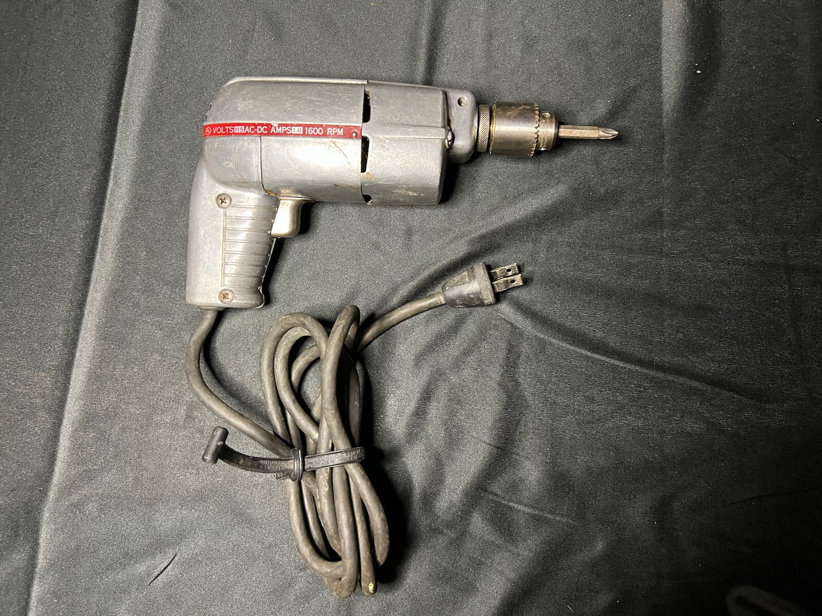 Vintage “ZEPHYR” Model-1950G 1/4″ Electric Drill, PET POWER TOOLS, circa 1952-57