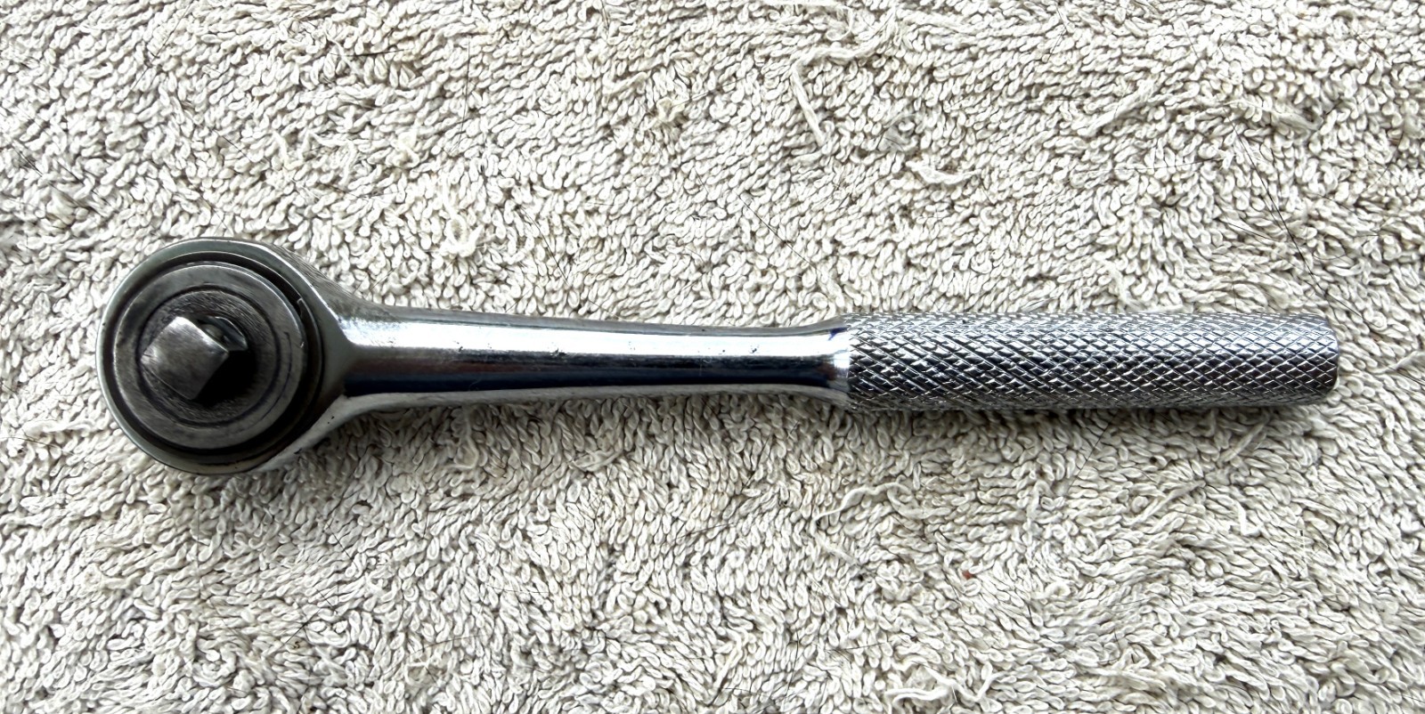 VINTAGE BONNEY 1/4 INCH DRIVE RATCHET MODEL NO V702K