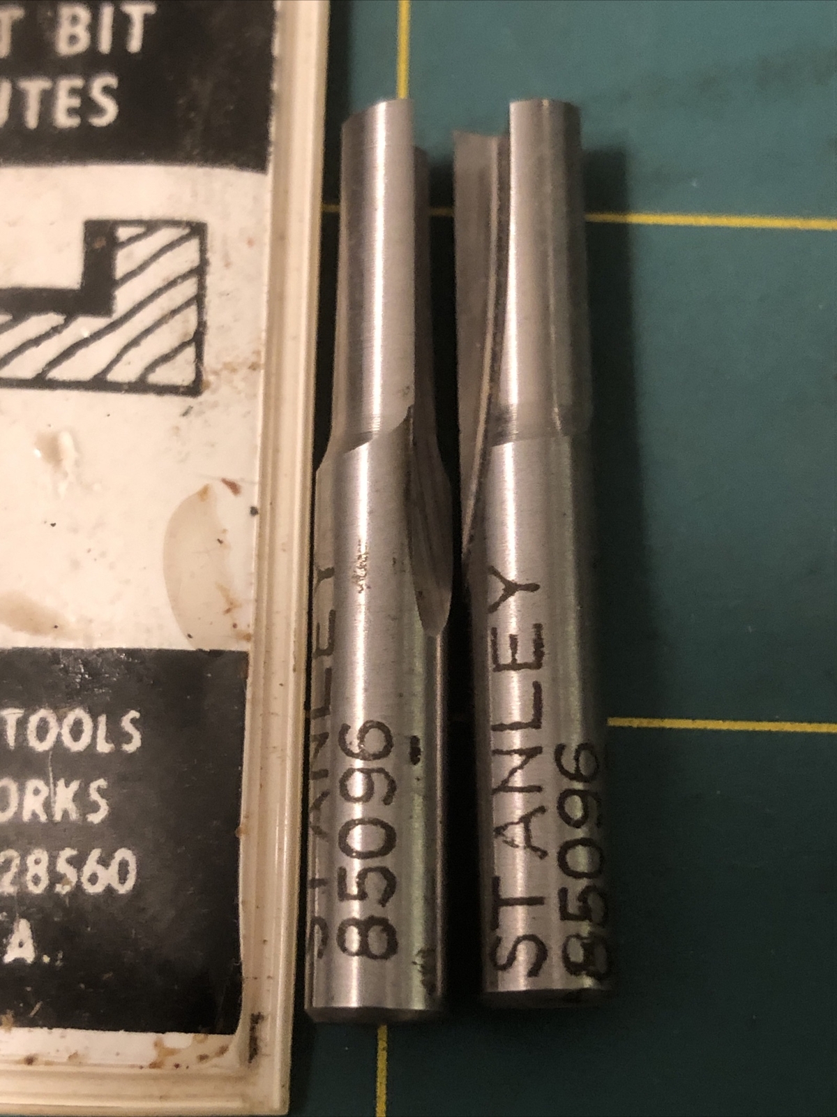 2 Stanley 85096 1/4” Straight Bit Two Flutes High Speed Steel New Bern NC USA
