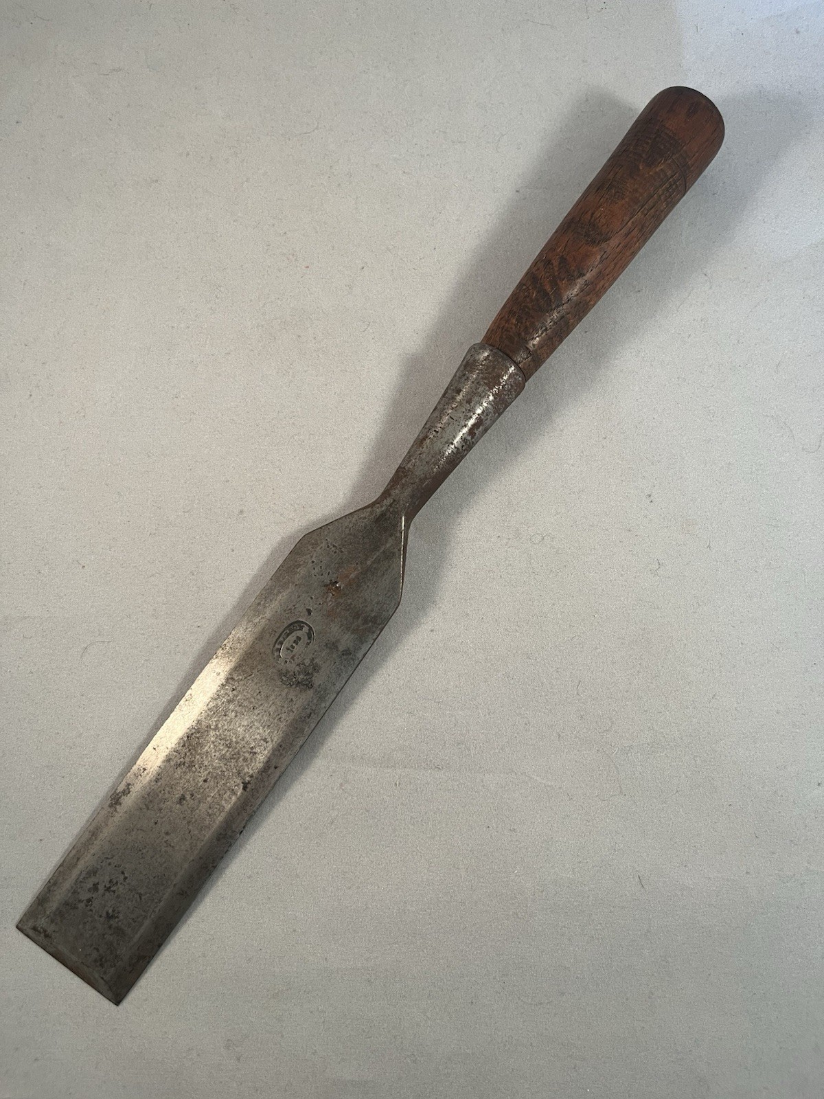 Antique D.R. Barton 1832 Beveled Framing Chisel 1 10/16″ Wide Socket End