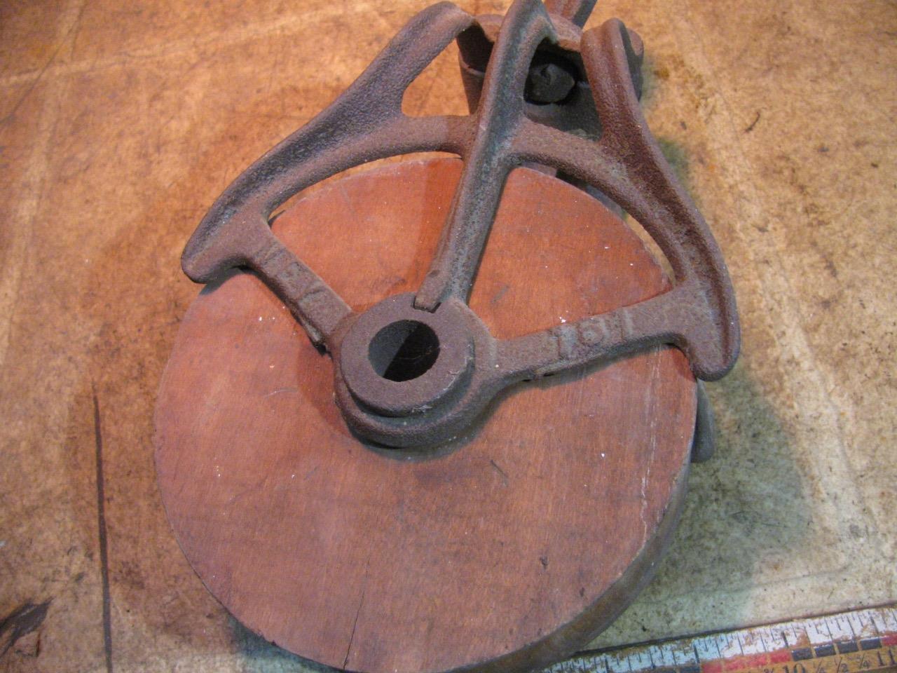 Vintage Ney Wood & Cast Iron Barn Rope Pulley Hay Tool