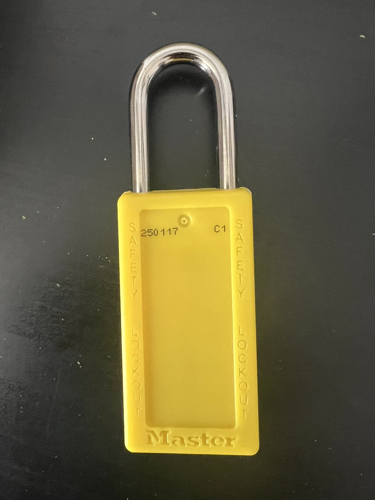MASTER LOCK New in Box 411KAYLW SKU22020 Yellow Padlock w Key QUANTITY DISCOUNT!