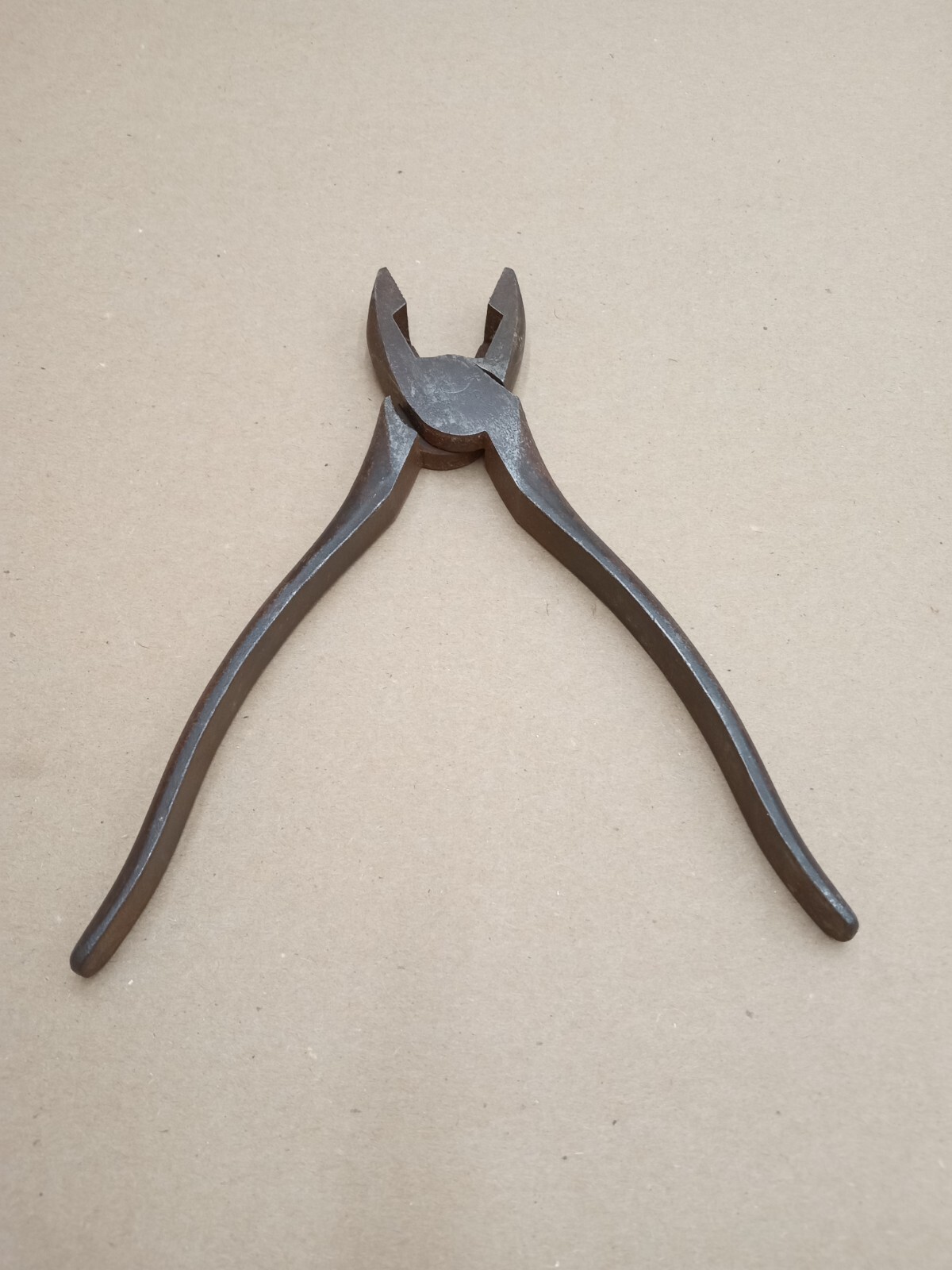 VINTAGE KLEIN TOOLS 213-8NE 8.5″ LINESMAN PLIERS Chicago – Made In USA
