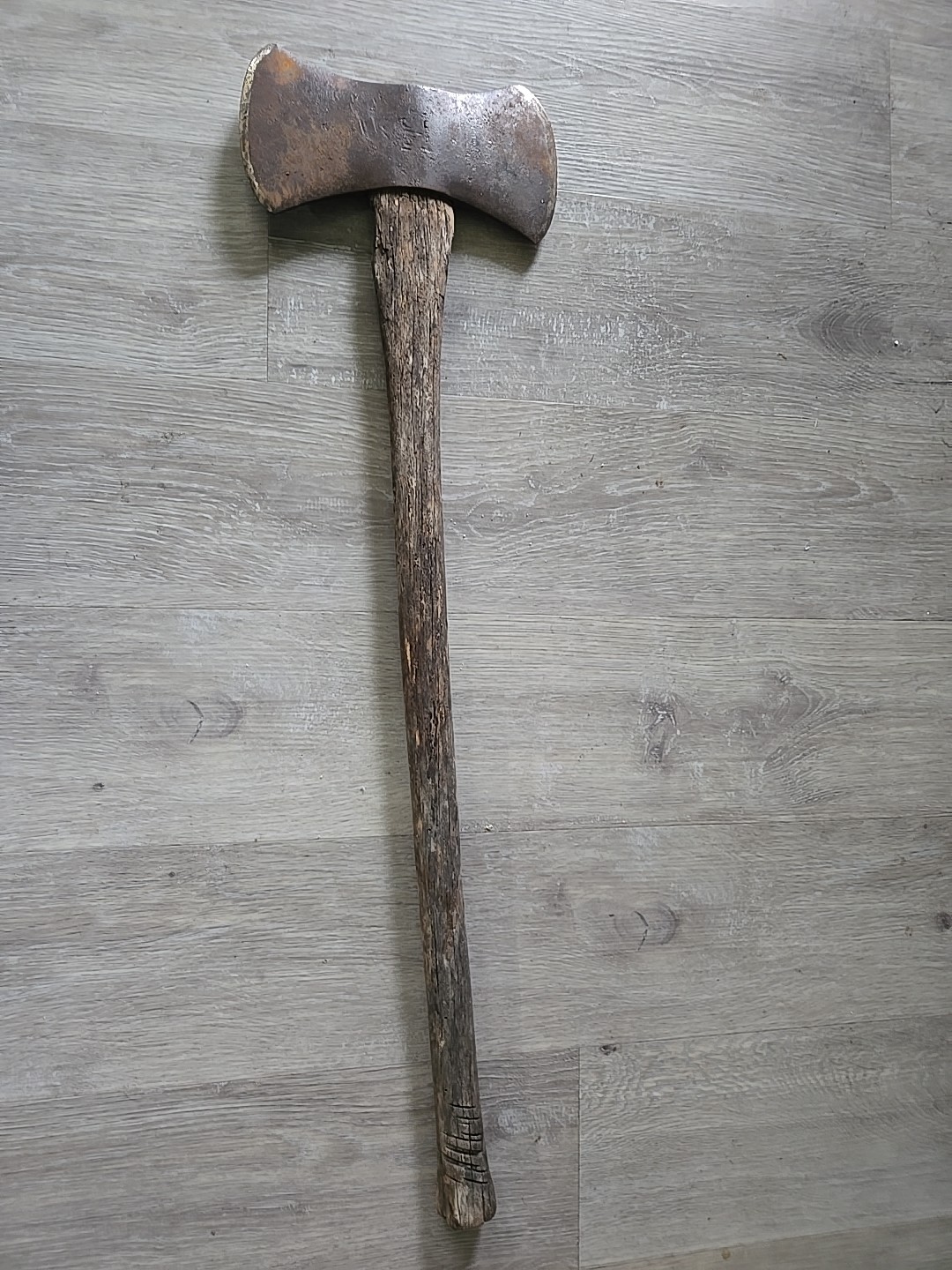 DOUBLE EDGED AXE MANN EDGE TOOL CO LEWISTON USA , ORGINAL HANDLE