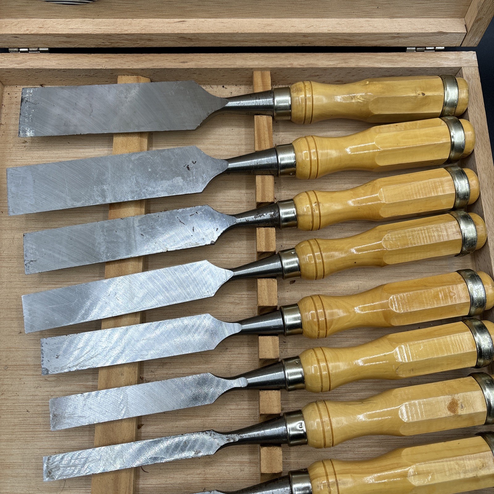 Freud WC-110 10-Piece Set Of Octagonal Bevel Edge Chisels Chrome Vanadium