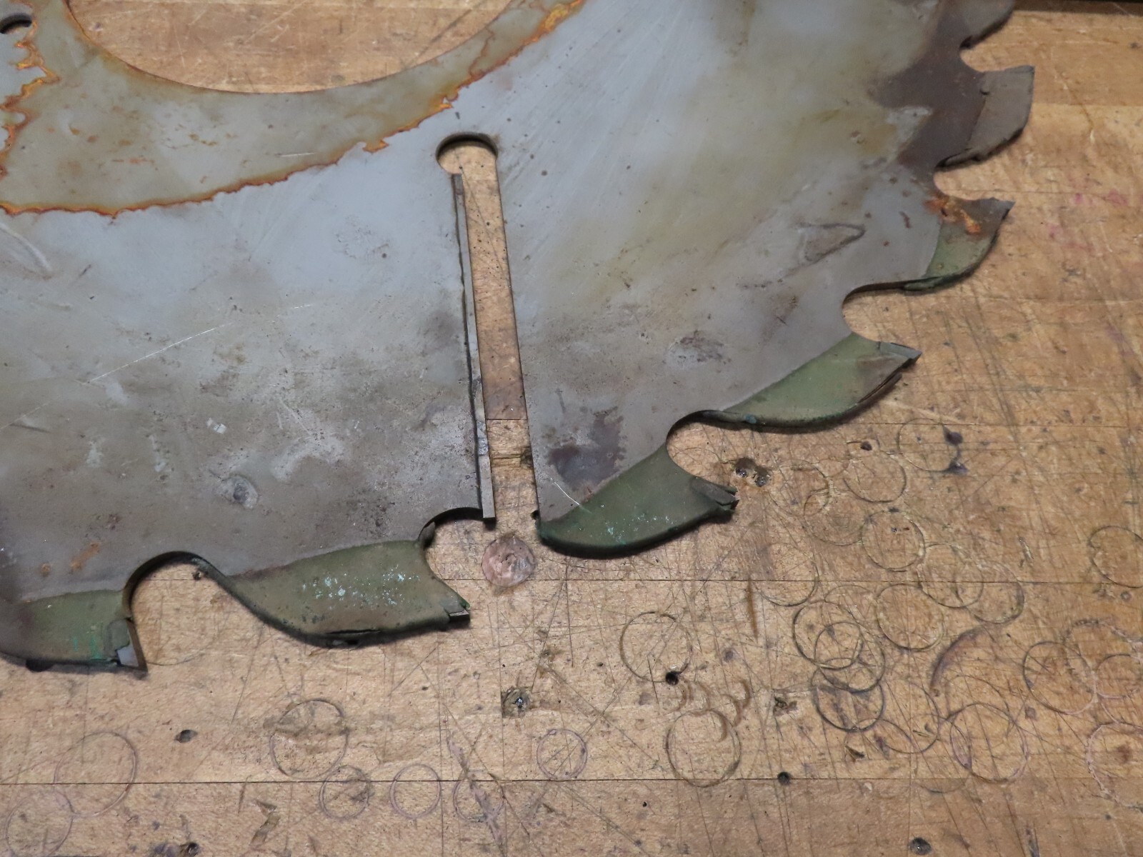 Vintage CanCar Chip-N-Saw 22″ Strob sawmill saw blade 24 carbide teeth 7″ arbor