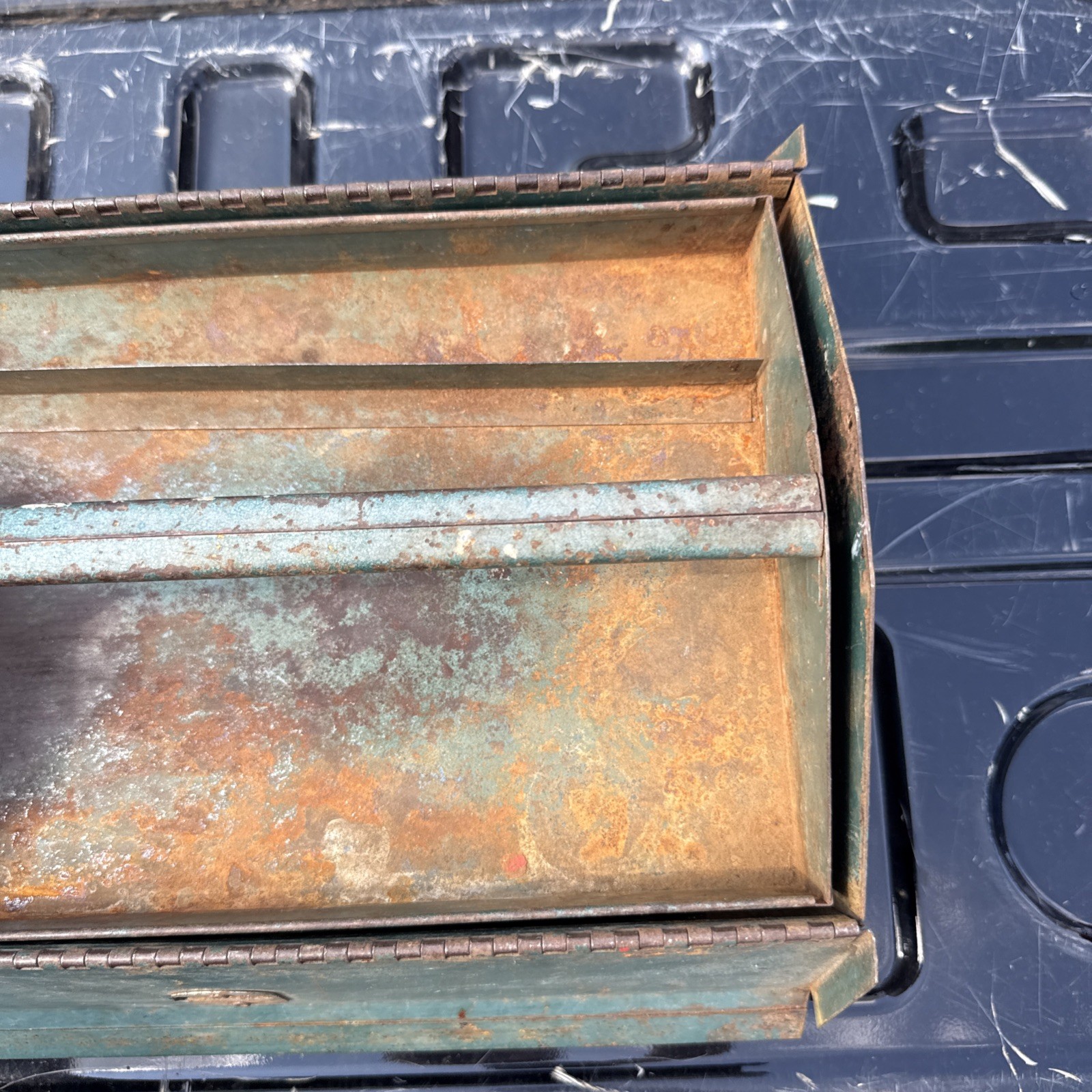 Western Auto Supply Wizard Tool Box w/ Tray 22″ Blue Green Metal Vintage