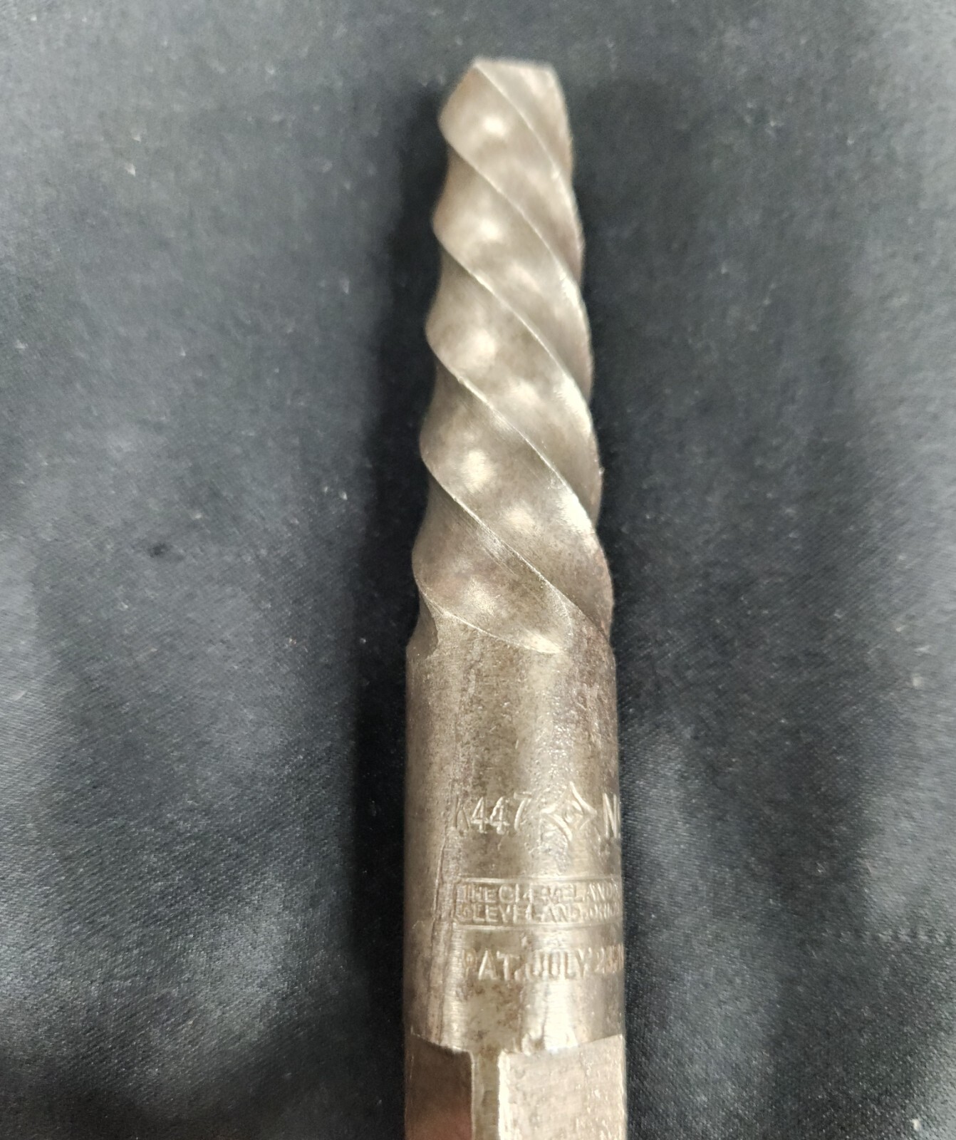 QTY 1 ANTIQUE/VINTAGE QTY 1 K447 NO.7 EZY OUT CLEVLAND TWIST DRILL CO USA NOS