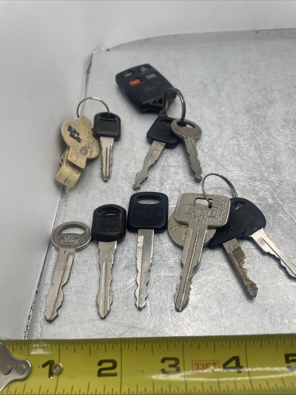 Collectible Keys Lot Ford Ilco Gm & More Car Keys, Truck Keys Fob As Is Display