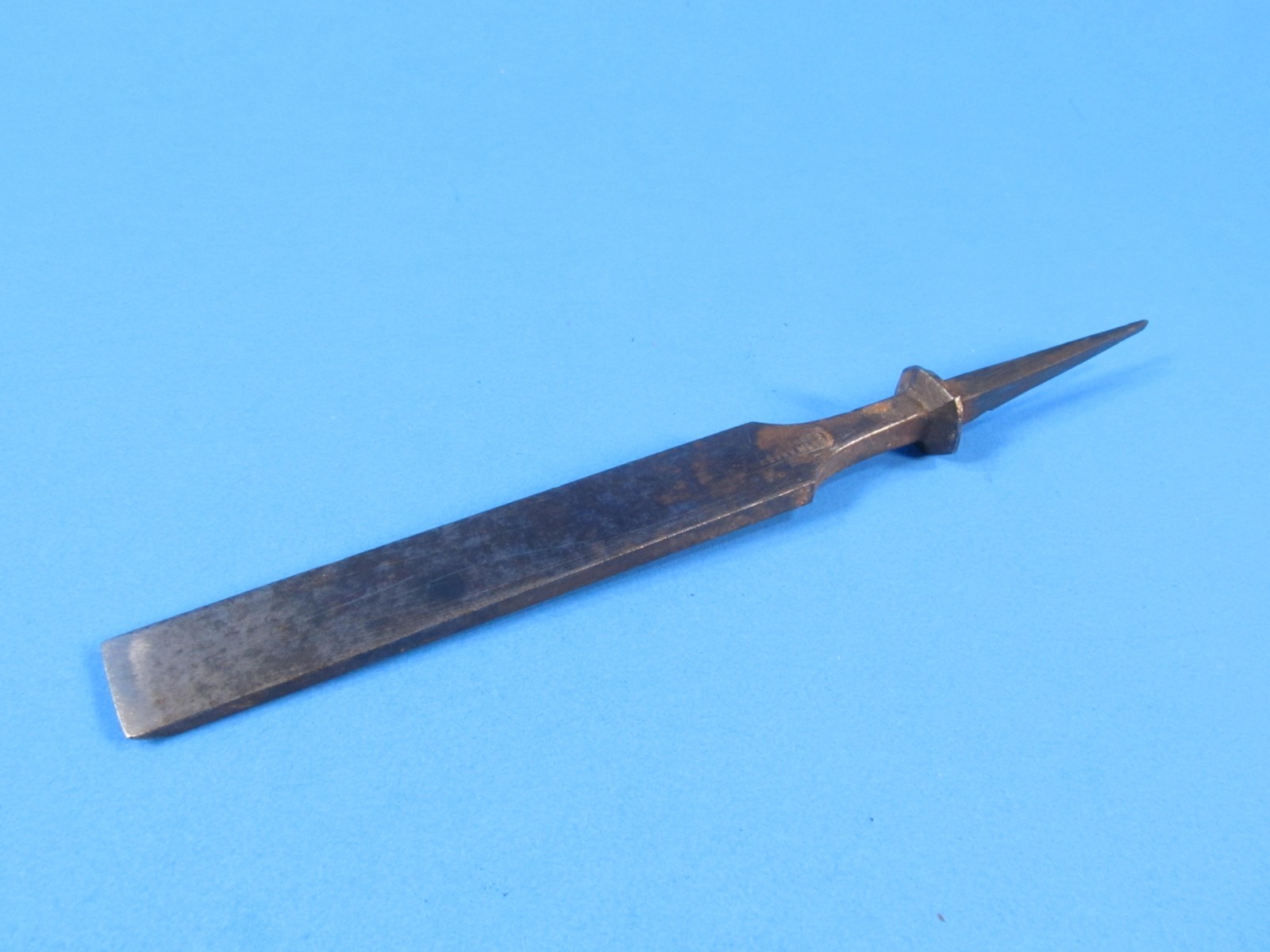 Buck Bros Brothers 5/8″ wood chisel early Millbury Mass marking no handle