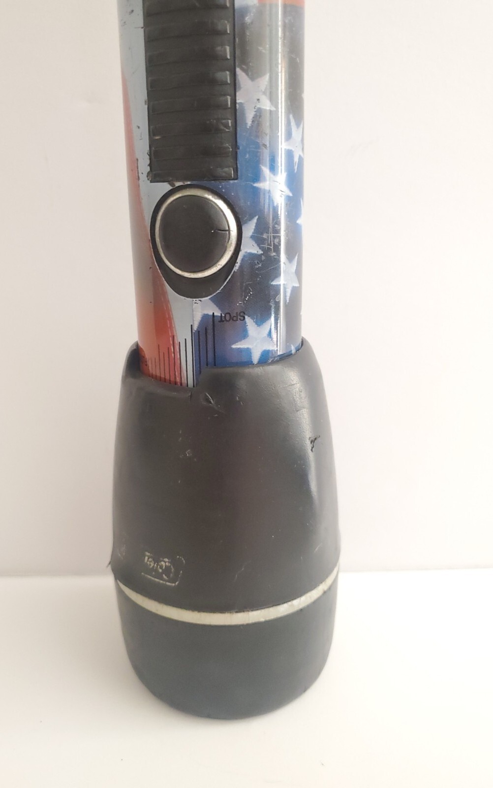 Vtg 12″ Coleman Outdoor 2 in 1 Flashlight Spotlight American USA Flag Worn Works