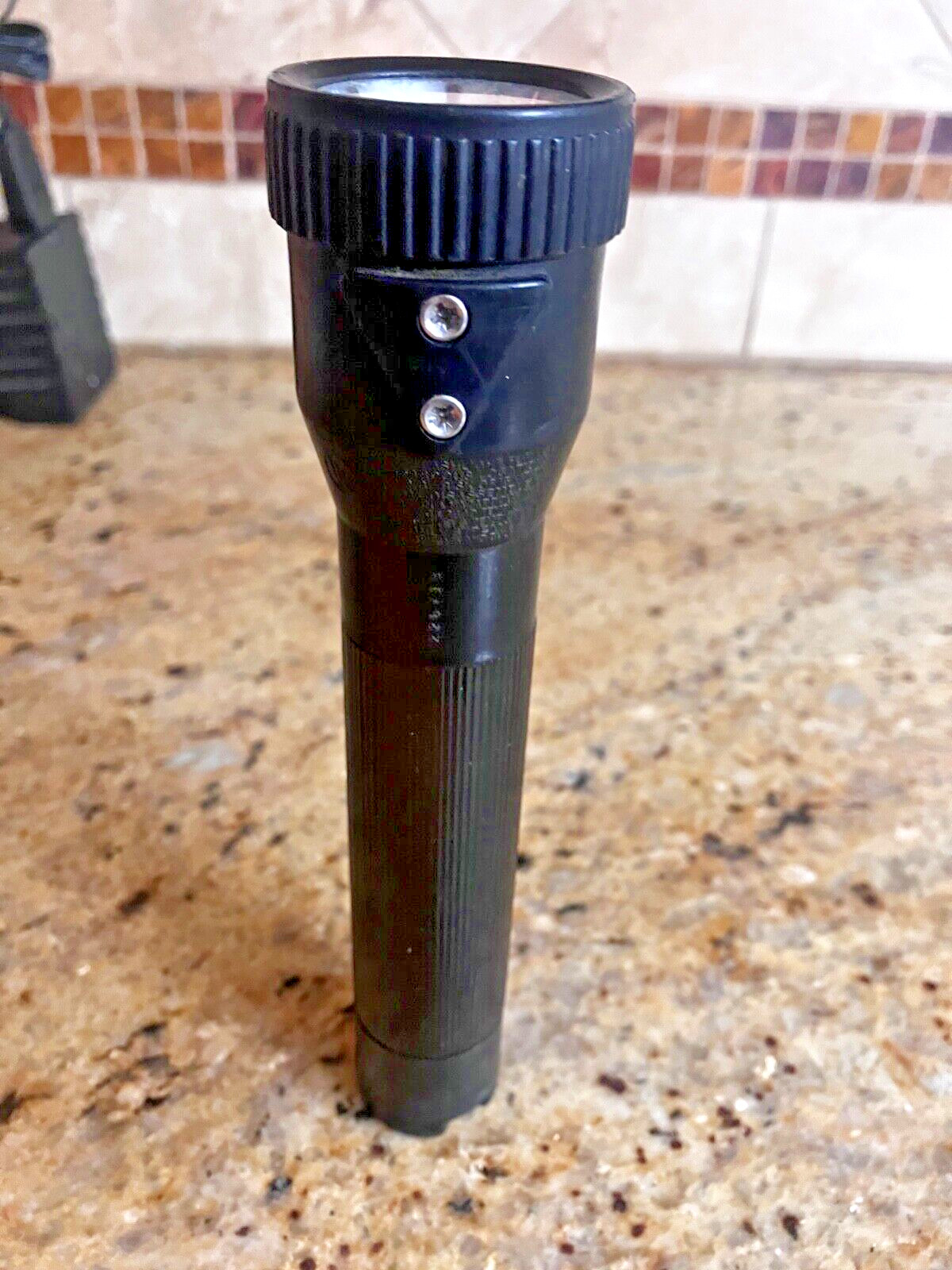 Streamlight Polystinger with new Streamlight battery. AC Streamlight charger